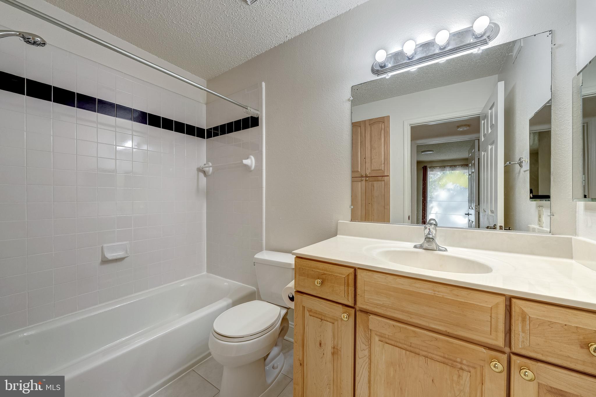 FOUNTAINS AT MCLEAN - Residential Lease