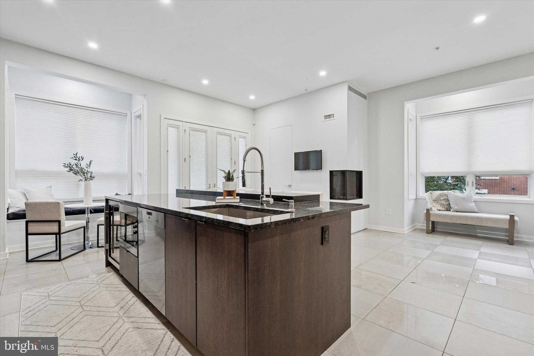 GRADUATE HOSPITAL - Residential