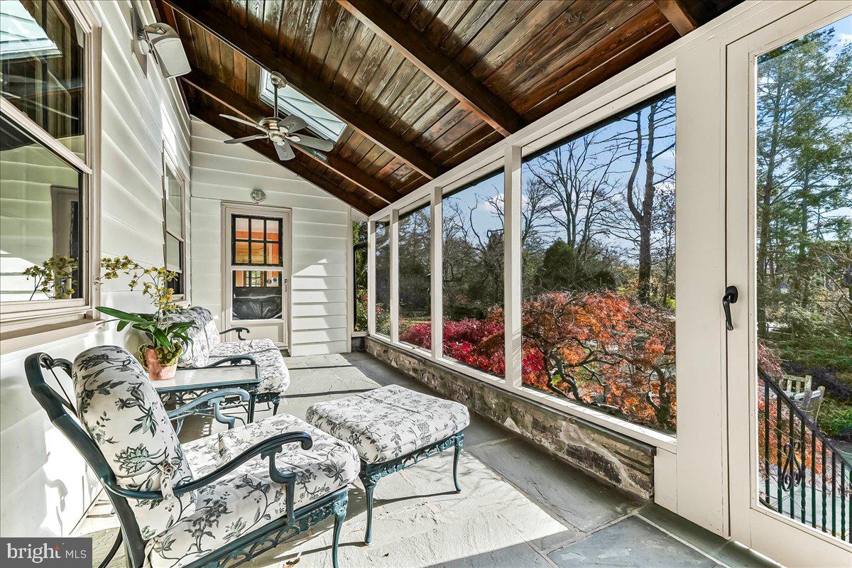 GLADWYNE - Residential