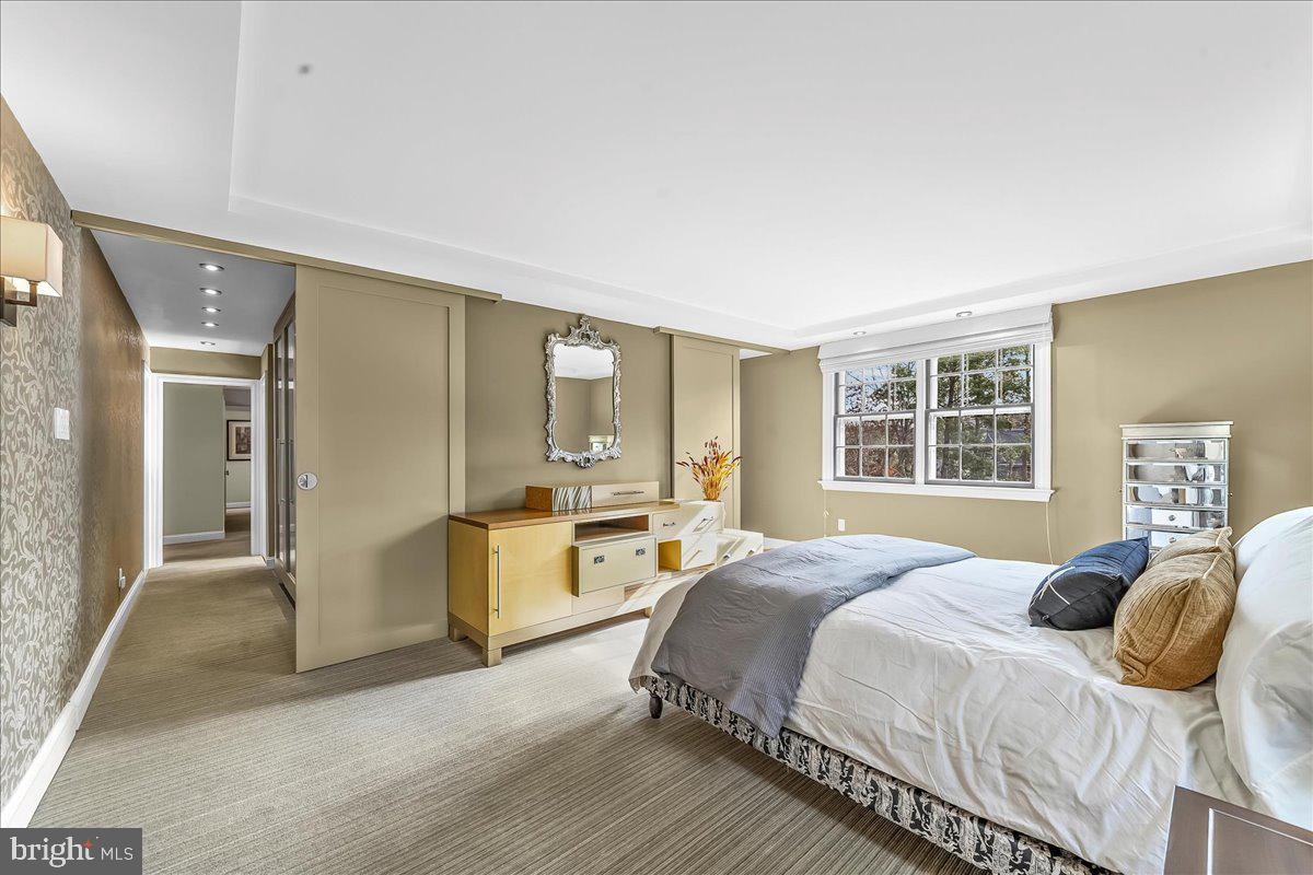 GLADWYNE - Residential