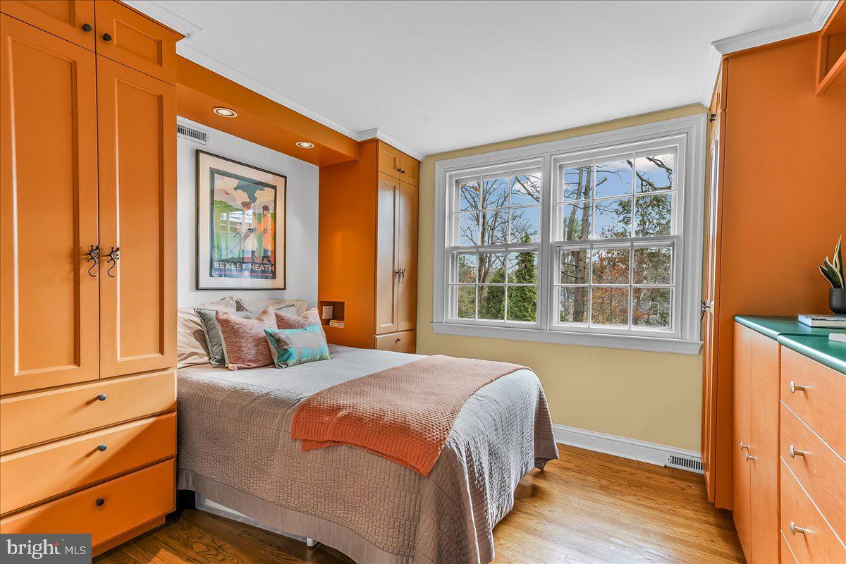 GLADWYNE - Residential