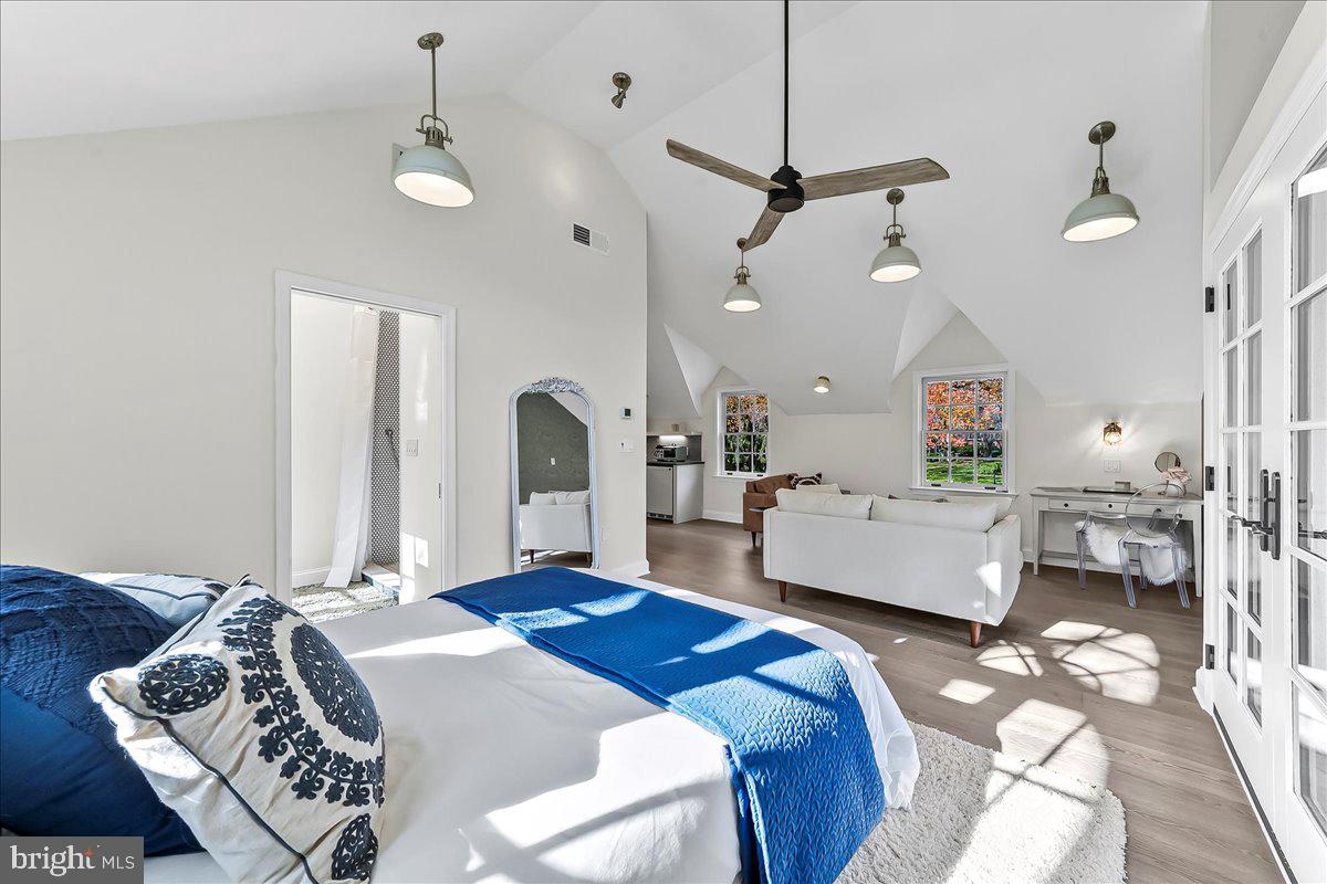 GLADWYNE - Residential