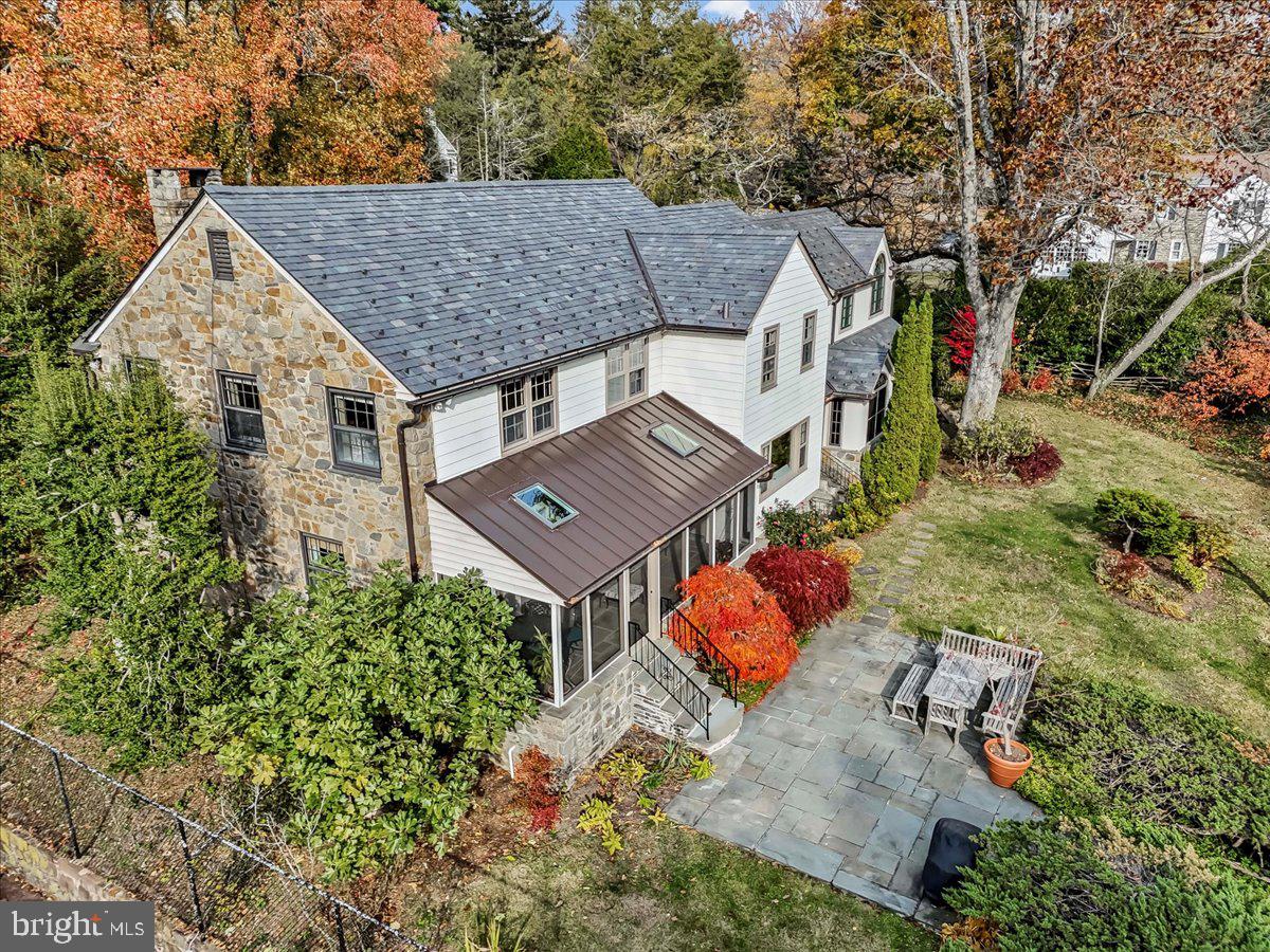 GLADWYNE - Residential