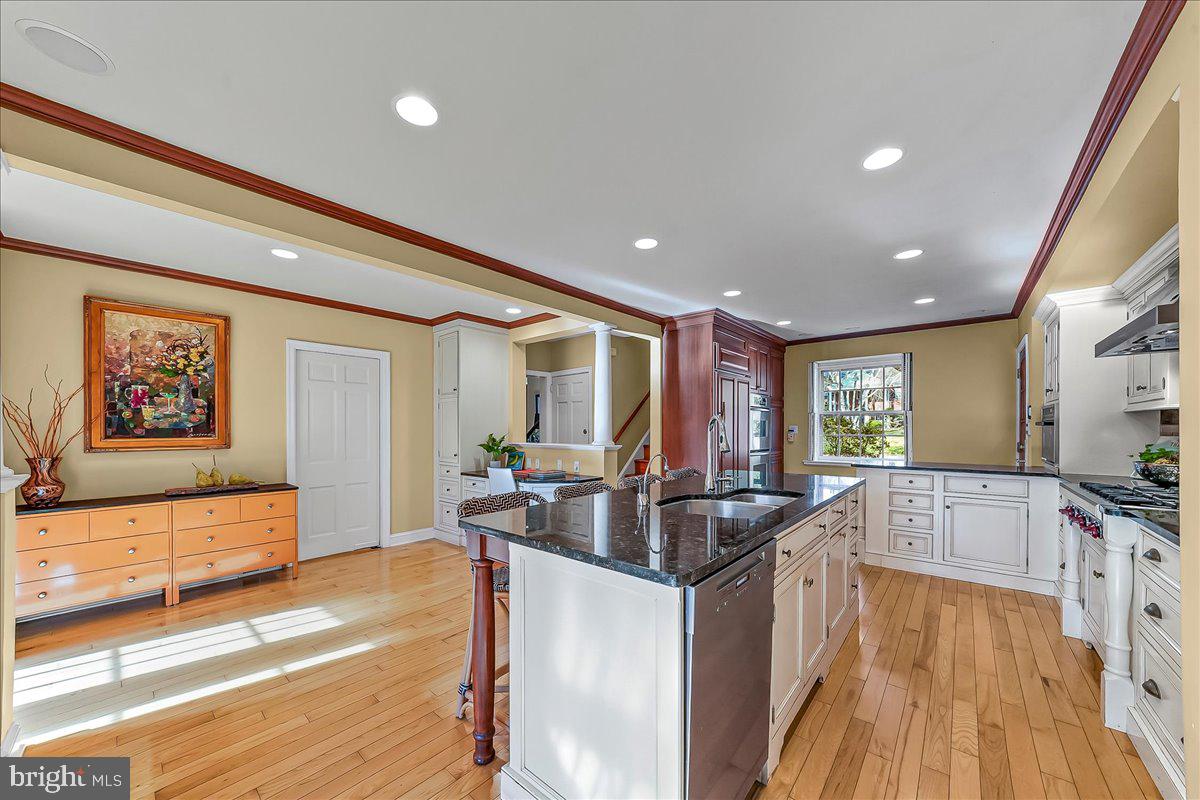 GLADWYNE - Residential