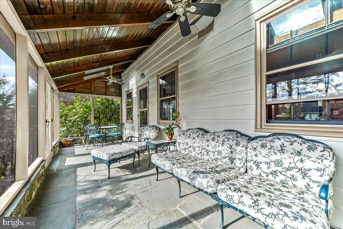 GLADWYNE - Residential