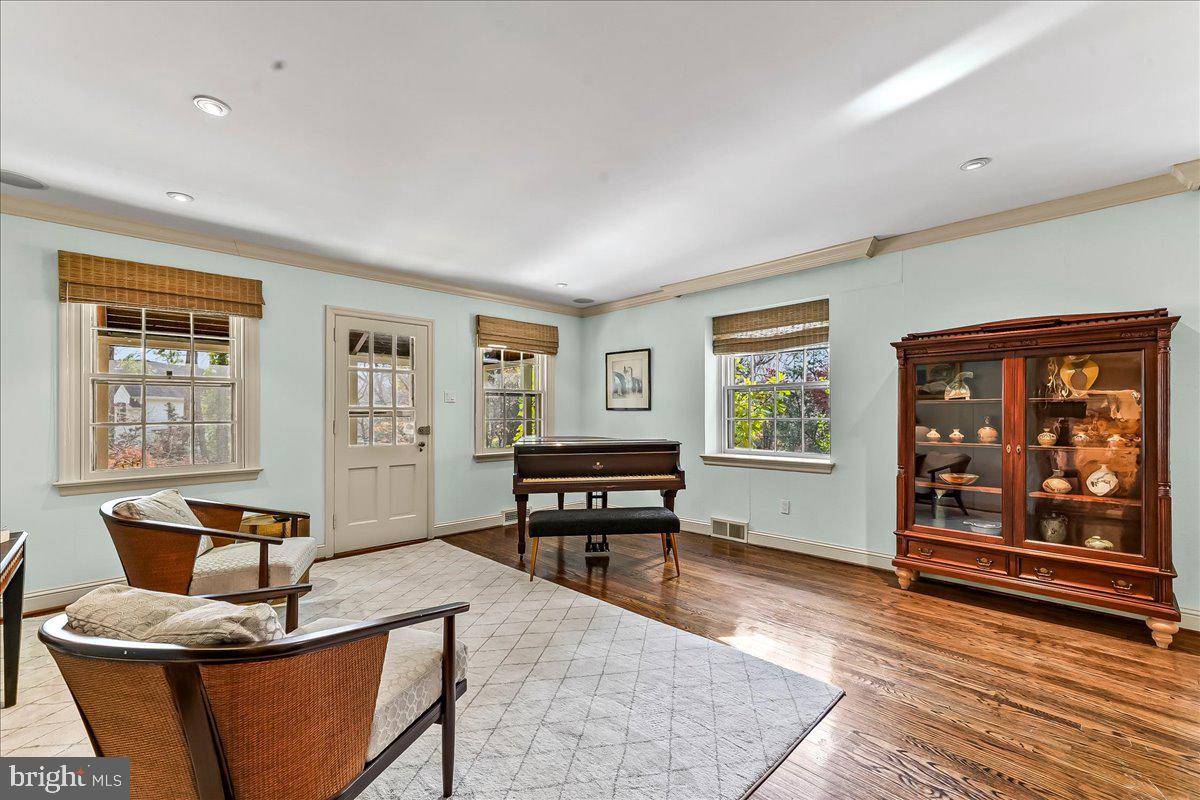 GLADWYNE - Residential