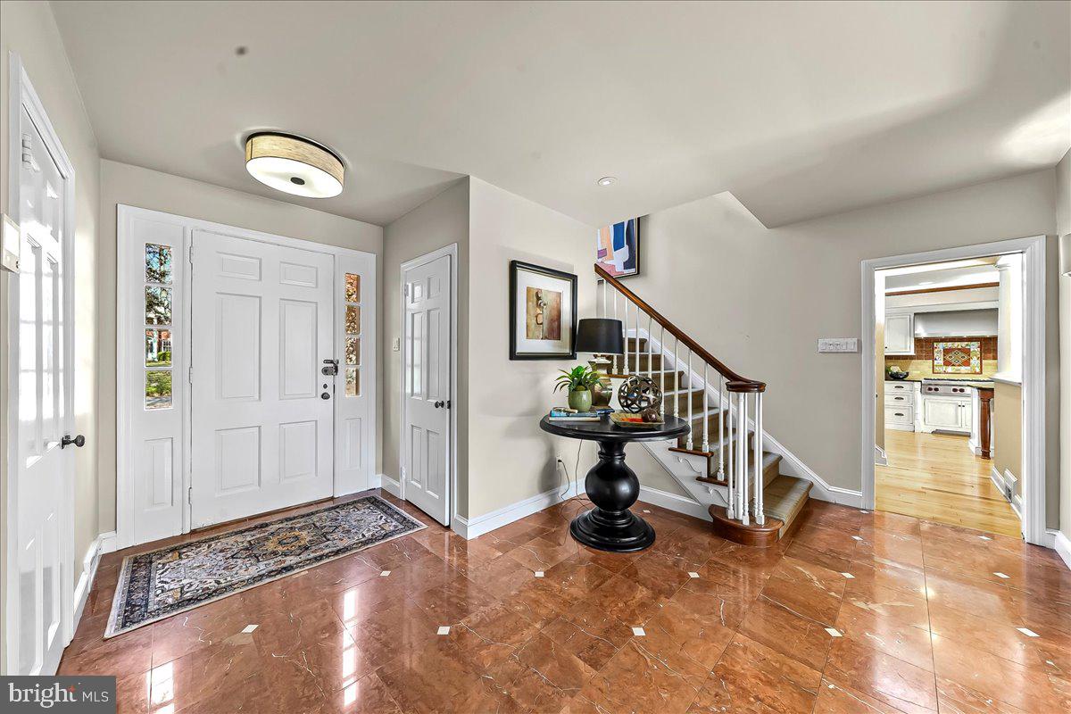 GLADWYNE - Residential