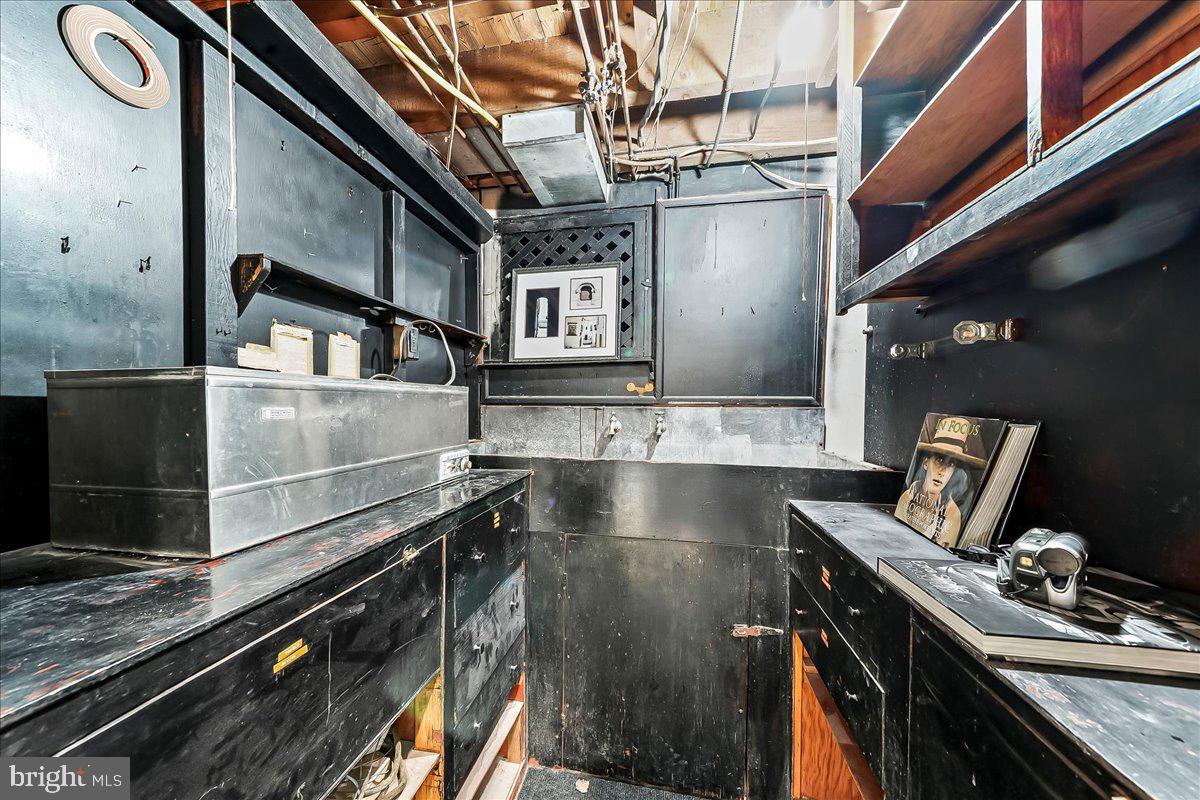 GLADWYNE - Residential