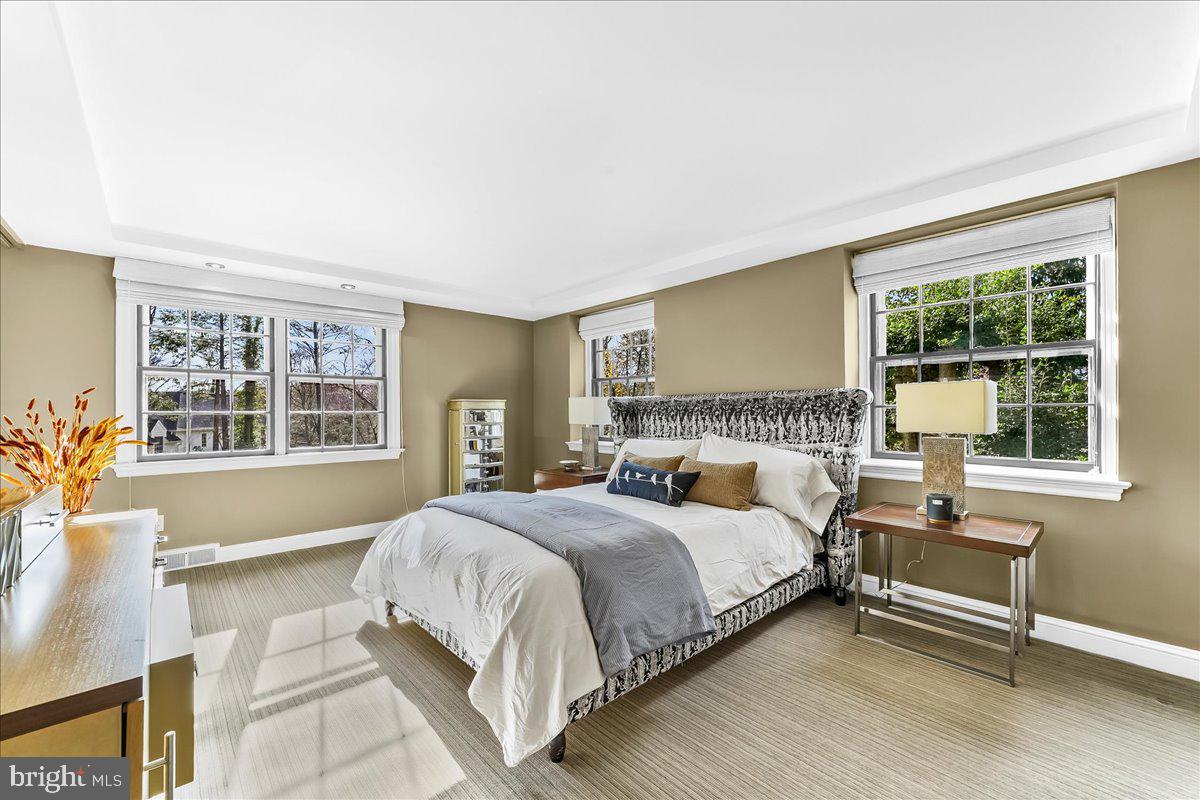 GLADWYNE - Residential