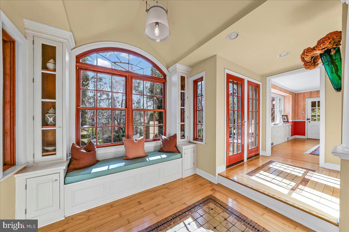 GLADWYNE - Residential