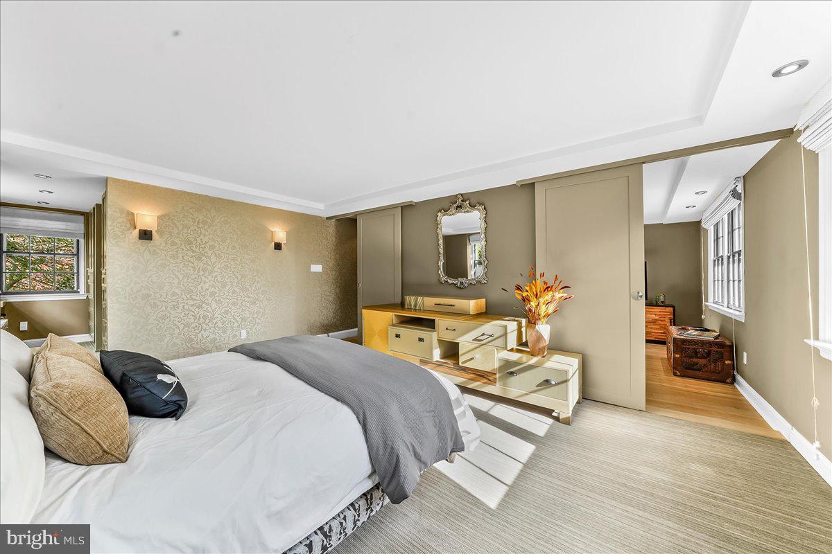 GLADWYNE - Residential