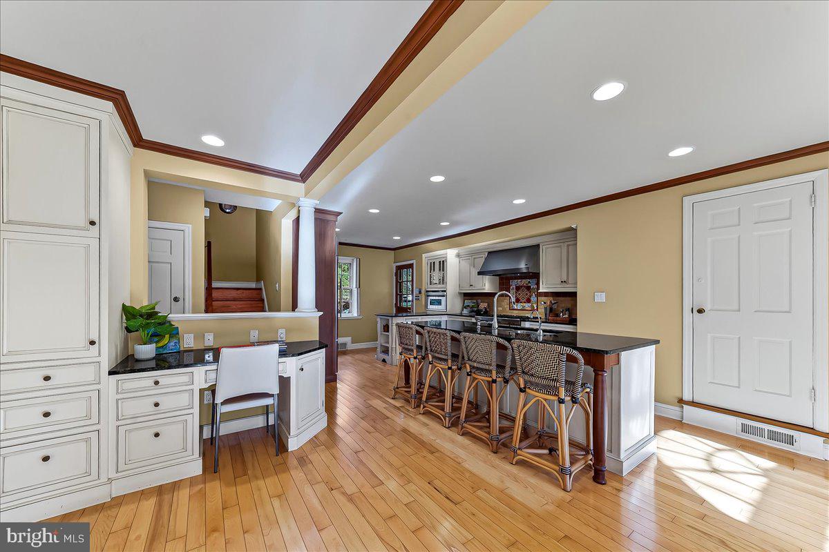 GLADWYNE - Residential