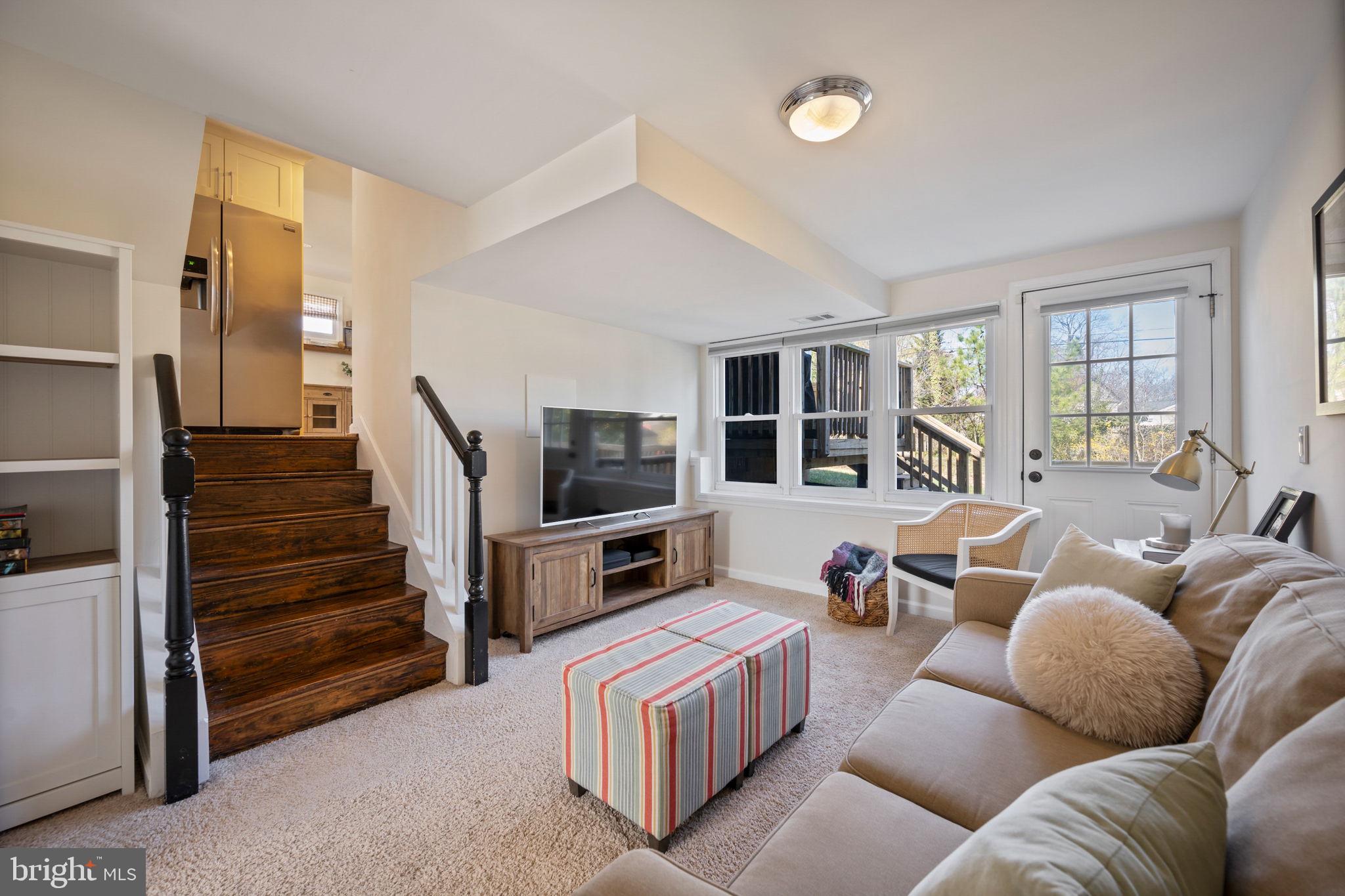 YORK MANOR - Residential