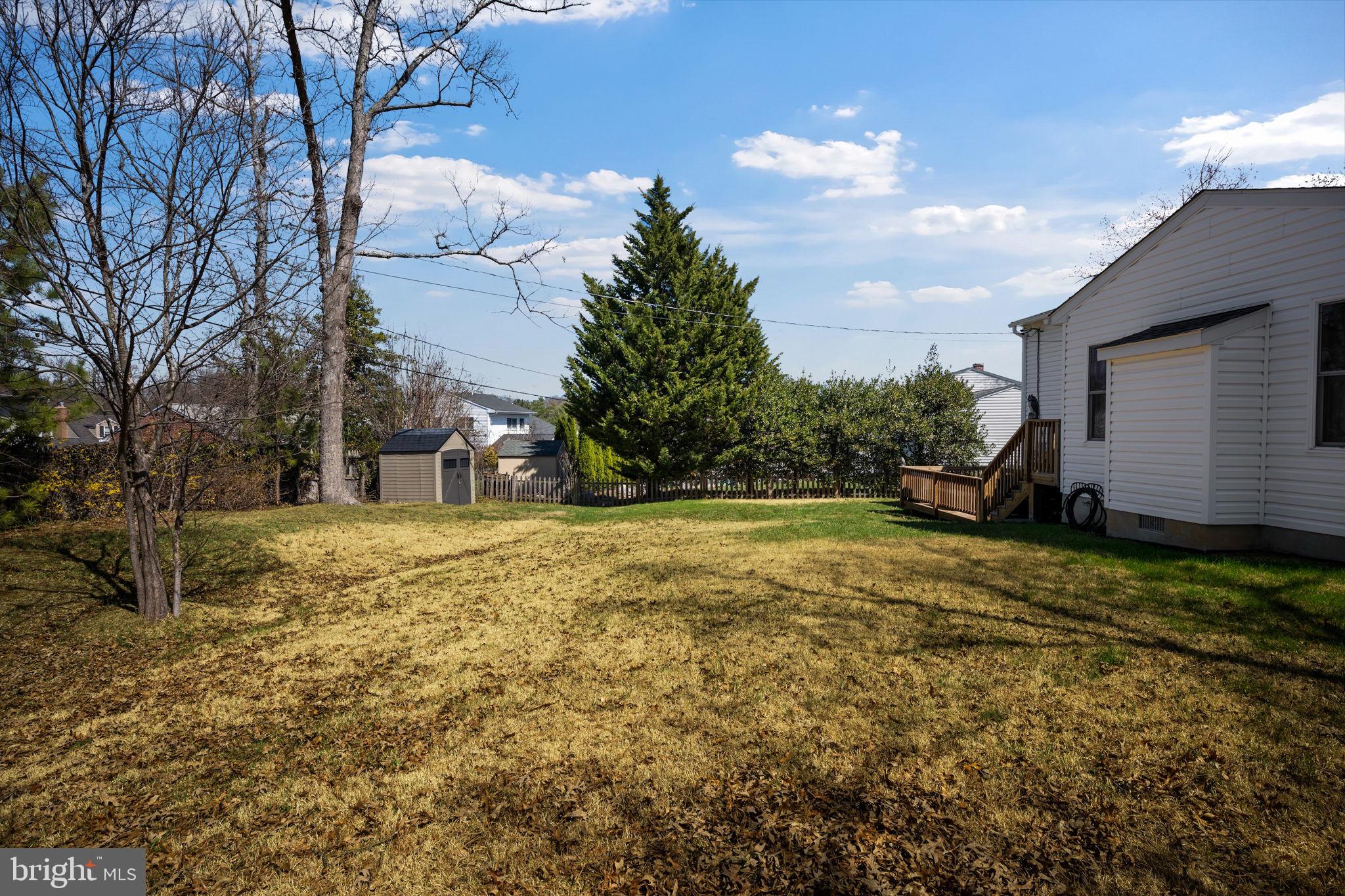 YORK MANOR - Residential
