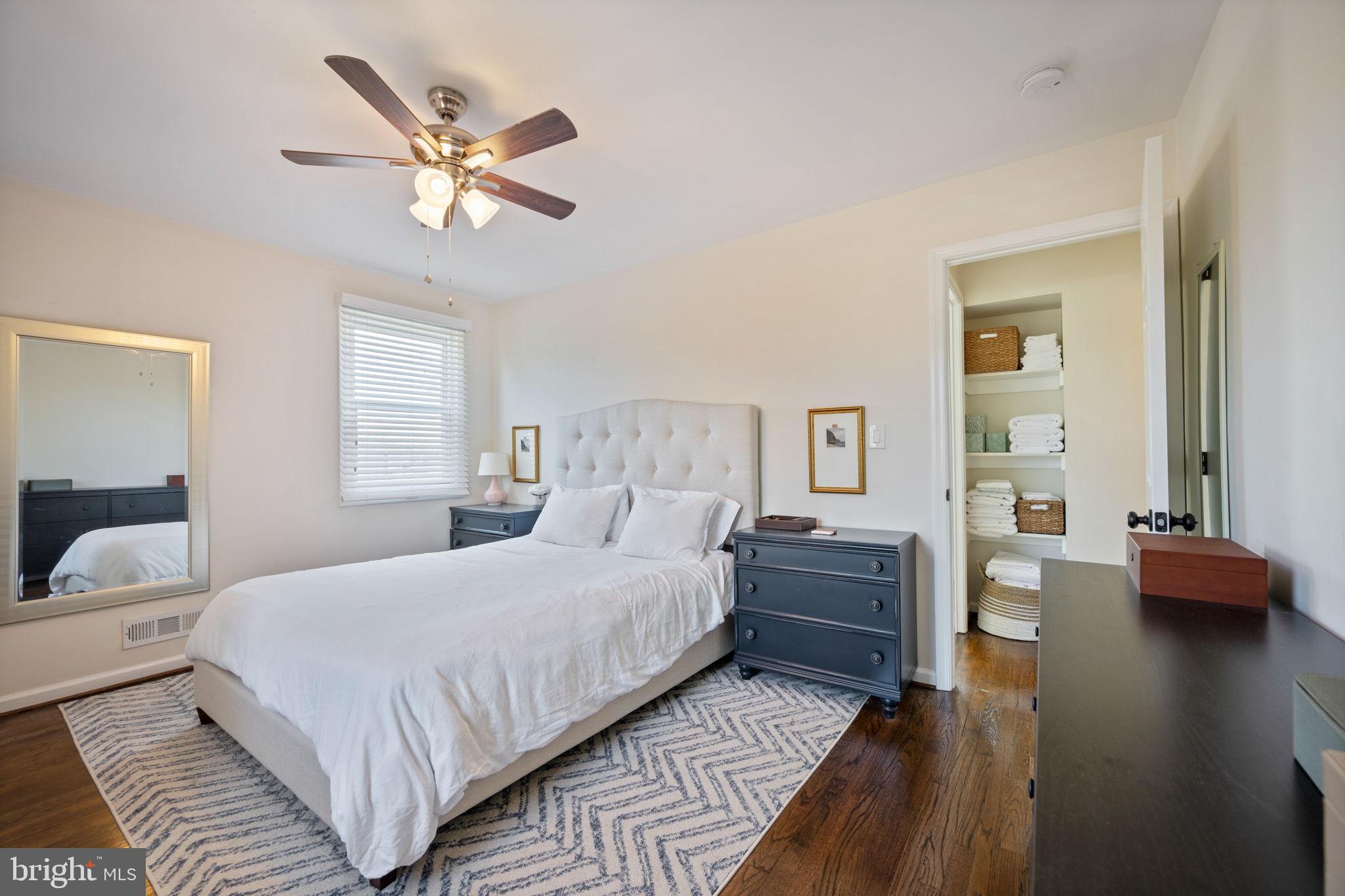 YORK MANOR - Residential