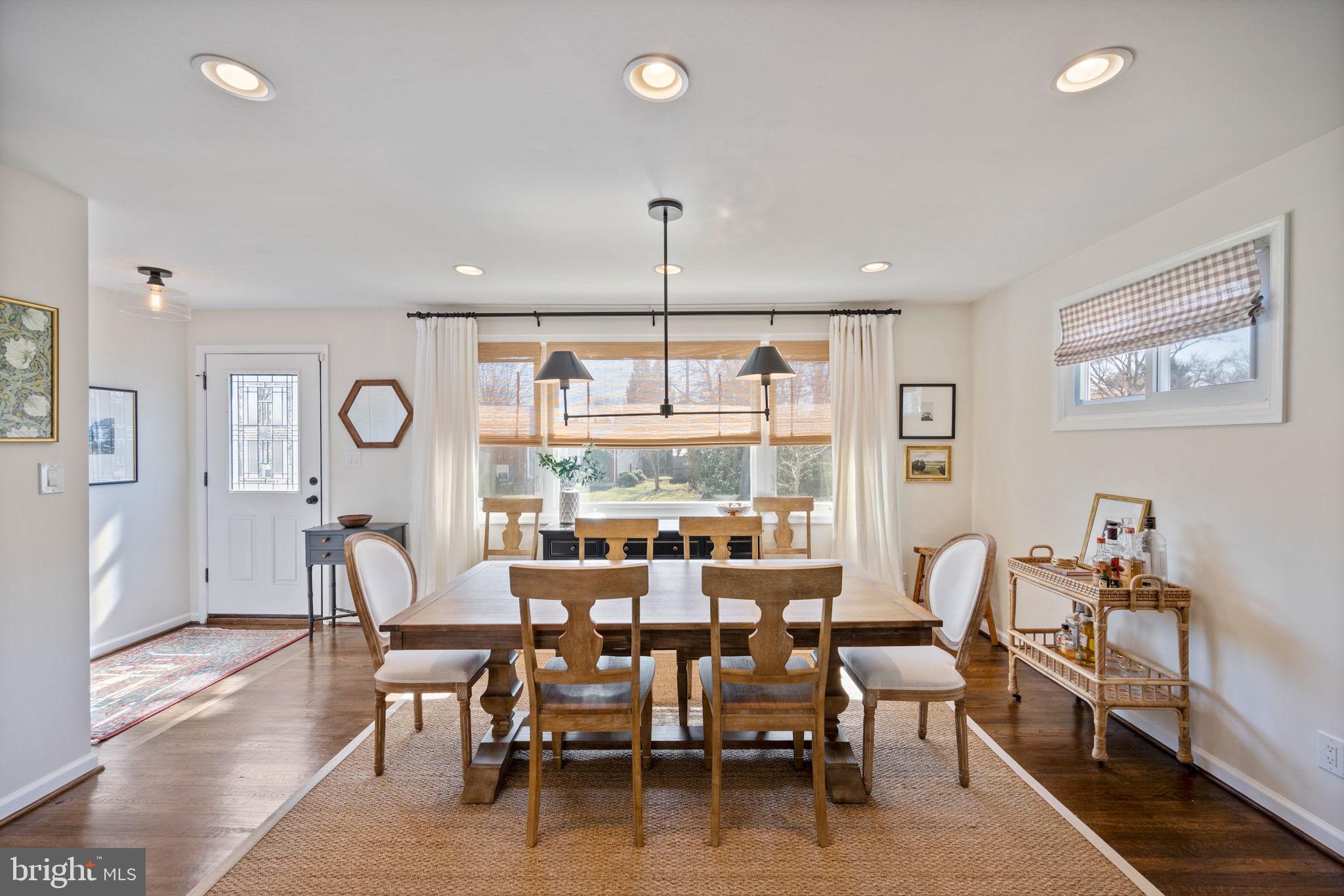 YORK MANOR - Residential