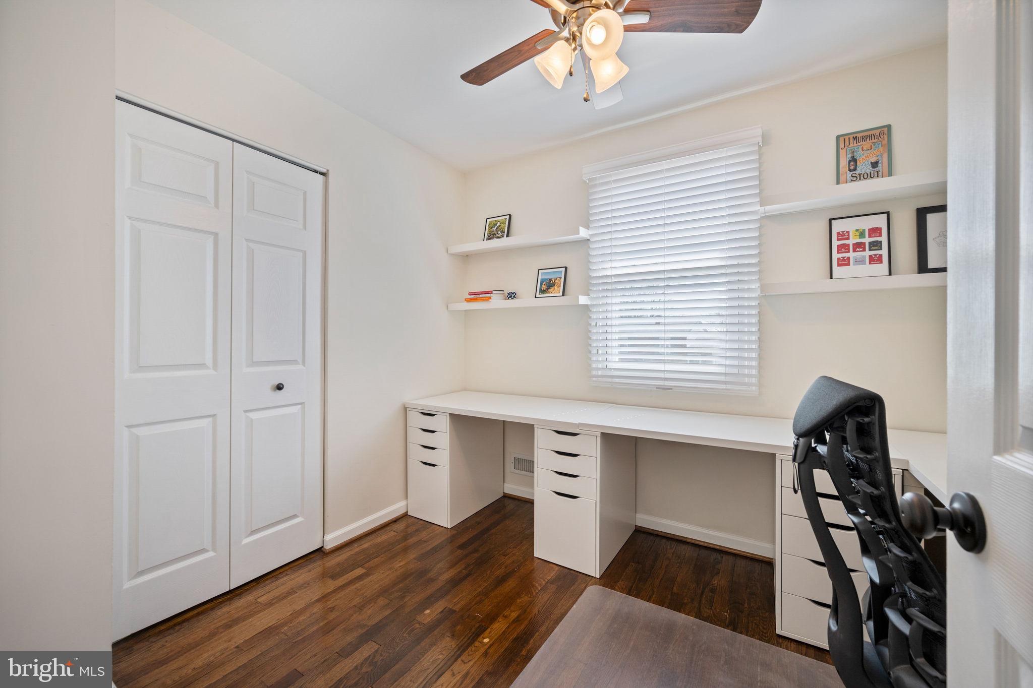 YORK MANOR - Residential