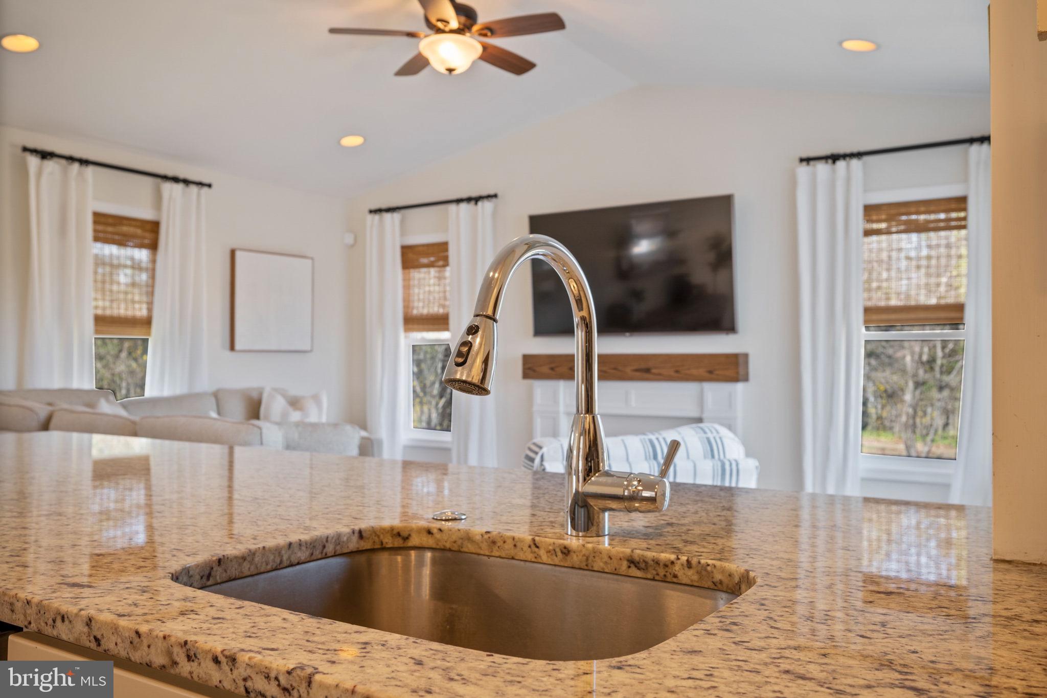 YORK MANOR - Residential