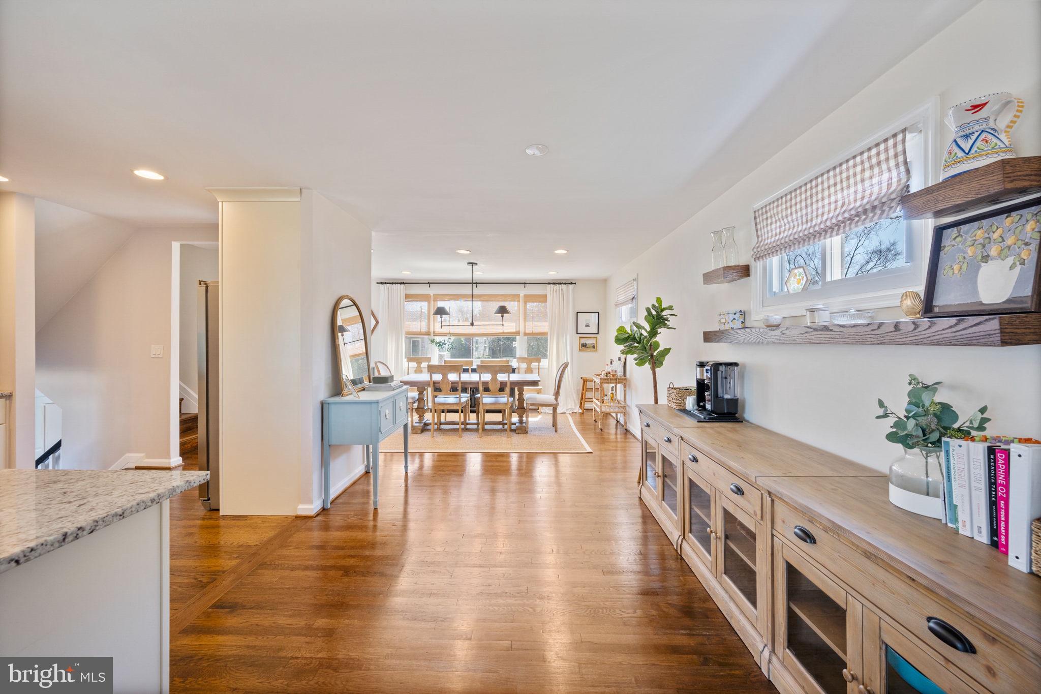 YORK MANOR - Residential