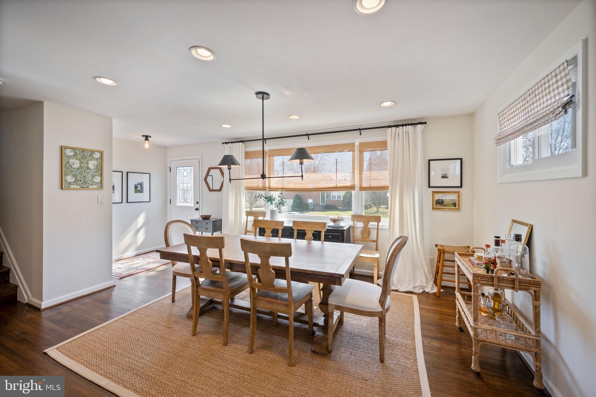 YORK MANOR - Residential