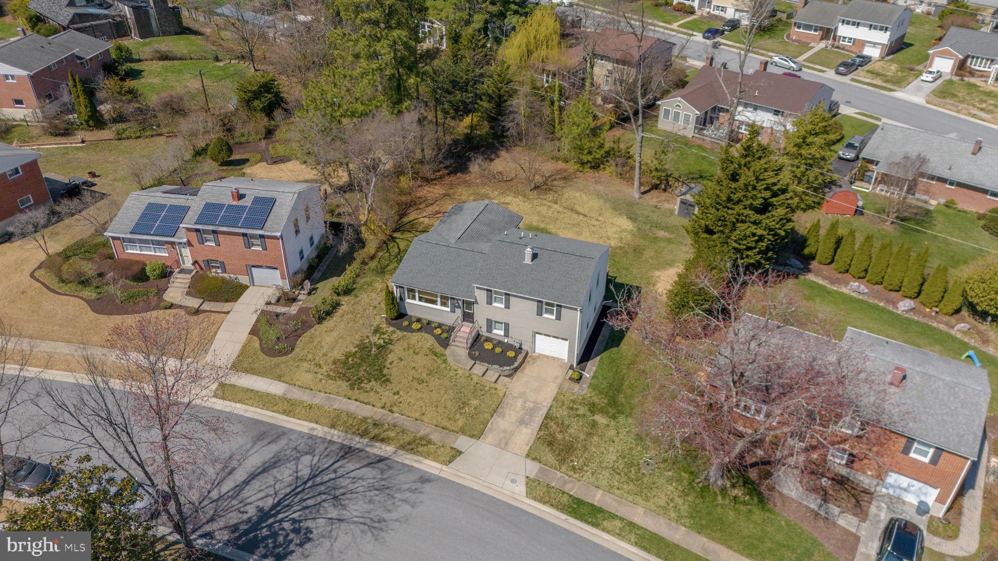 YORK MANOR - Residential