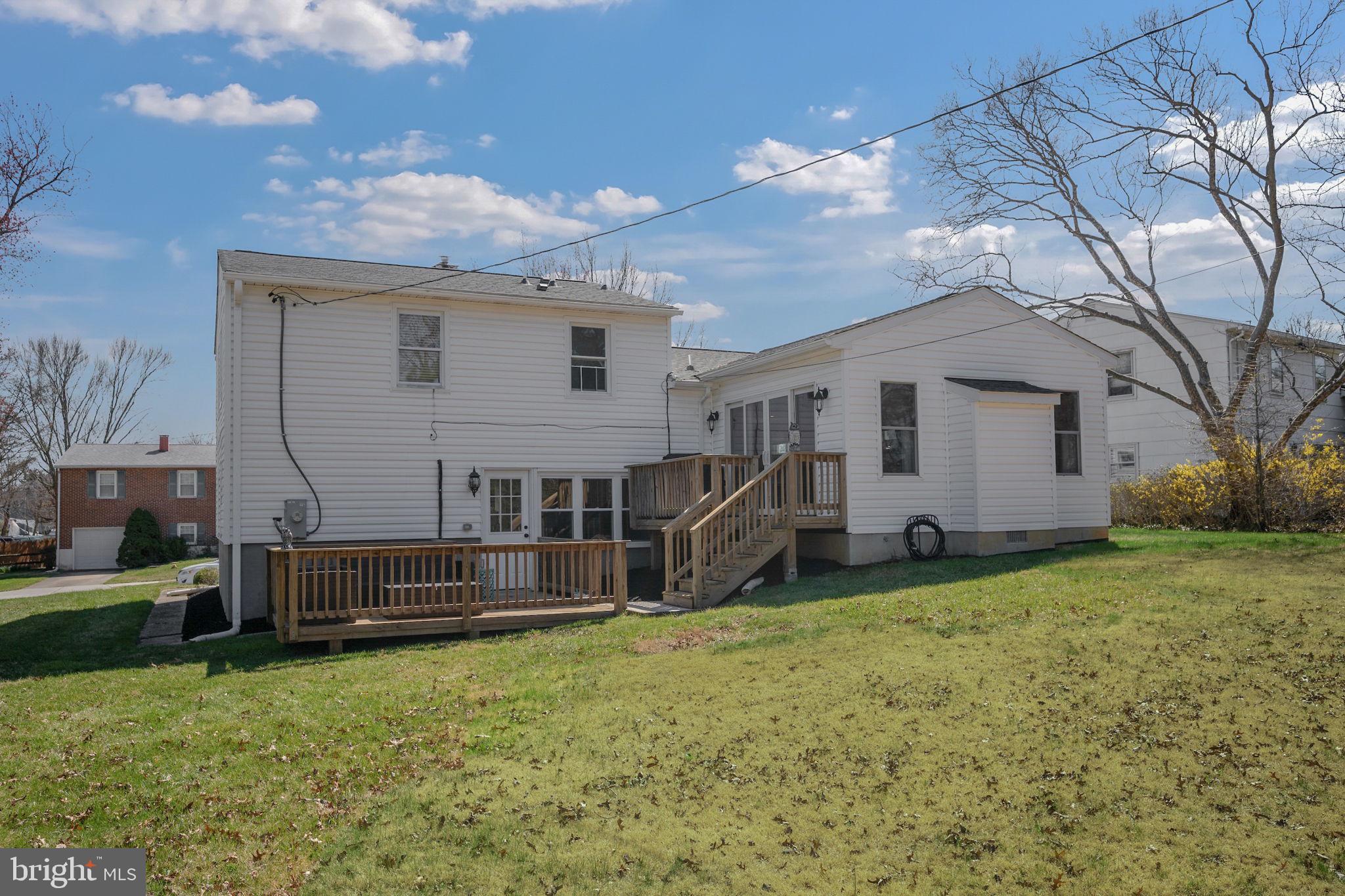 YORK MANOR - Residential