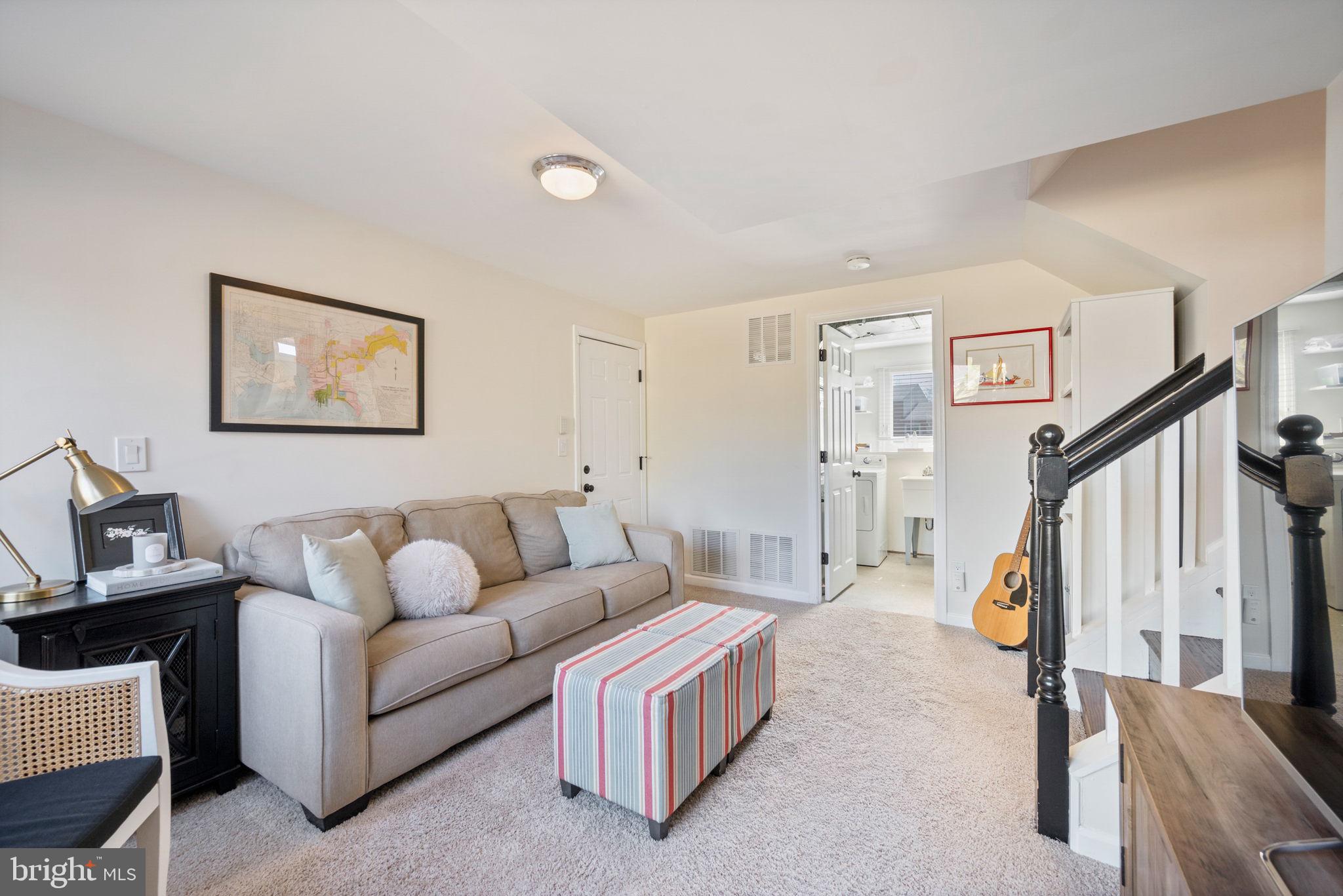 YORK MANOR - Residential