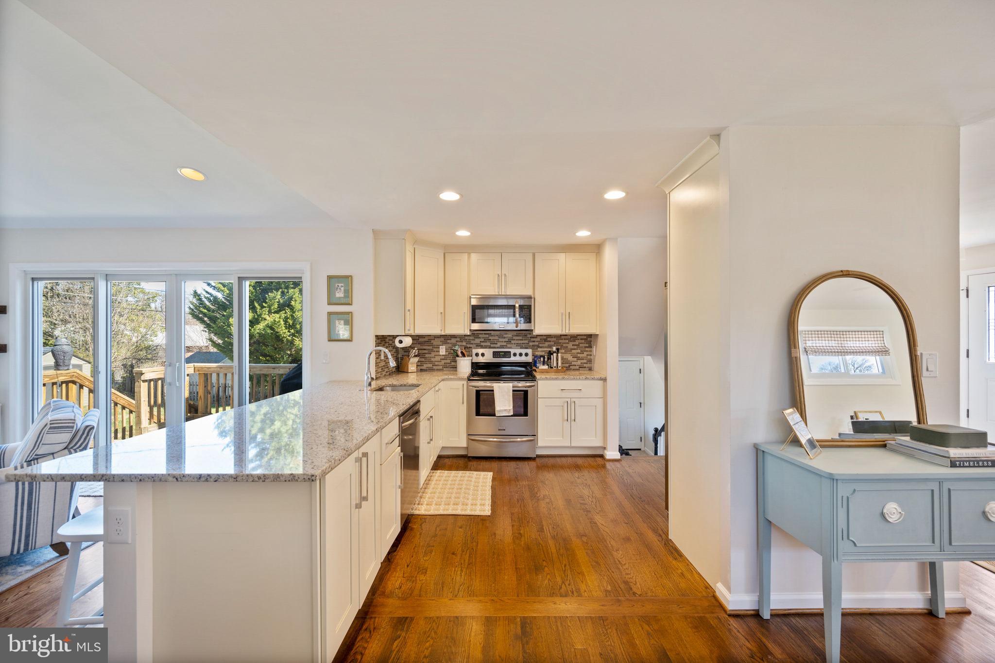 YORK MANOR - Residential