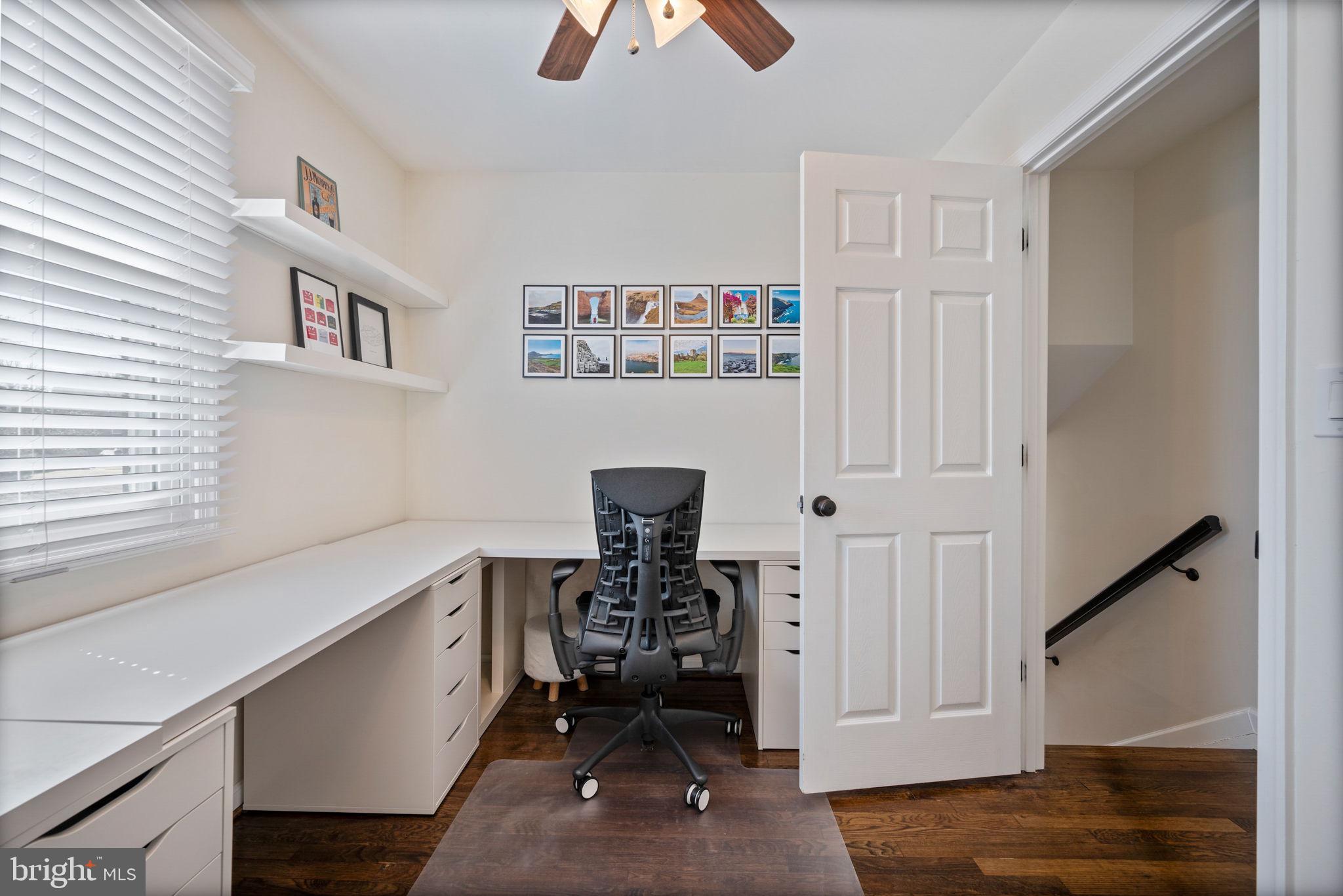 YORK MANOR - Residential