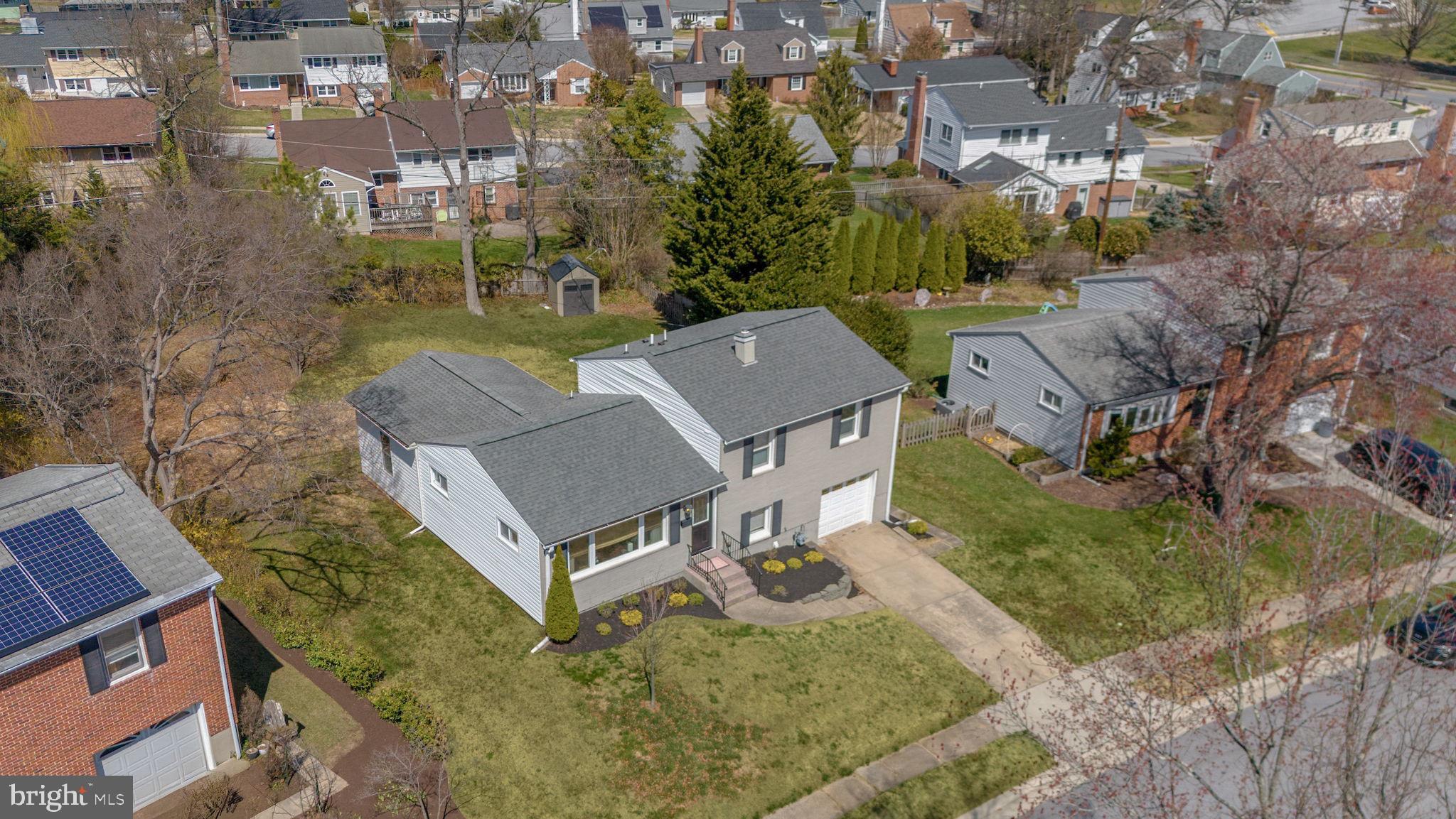 YORK MANOR - Residential