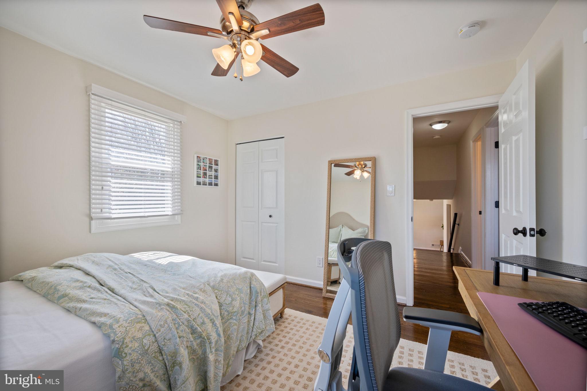 YORK MANOR - Residential