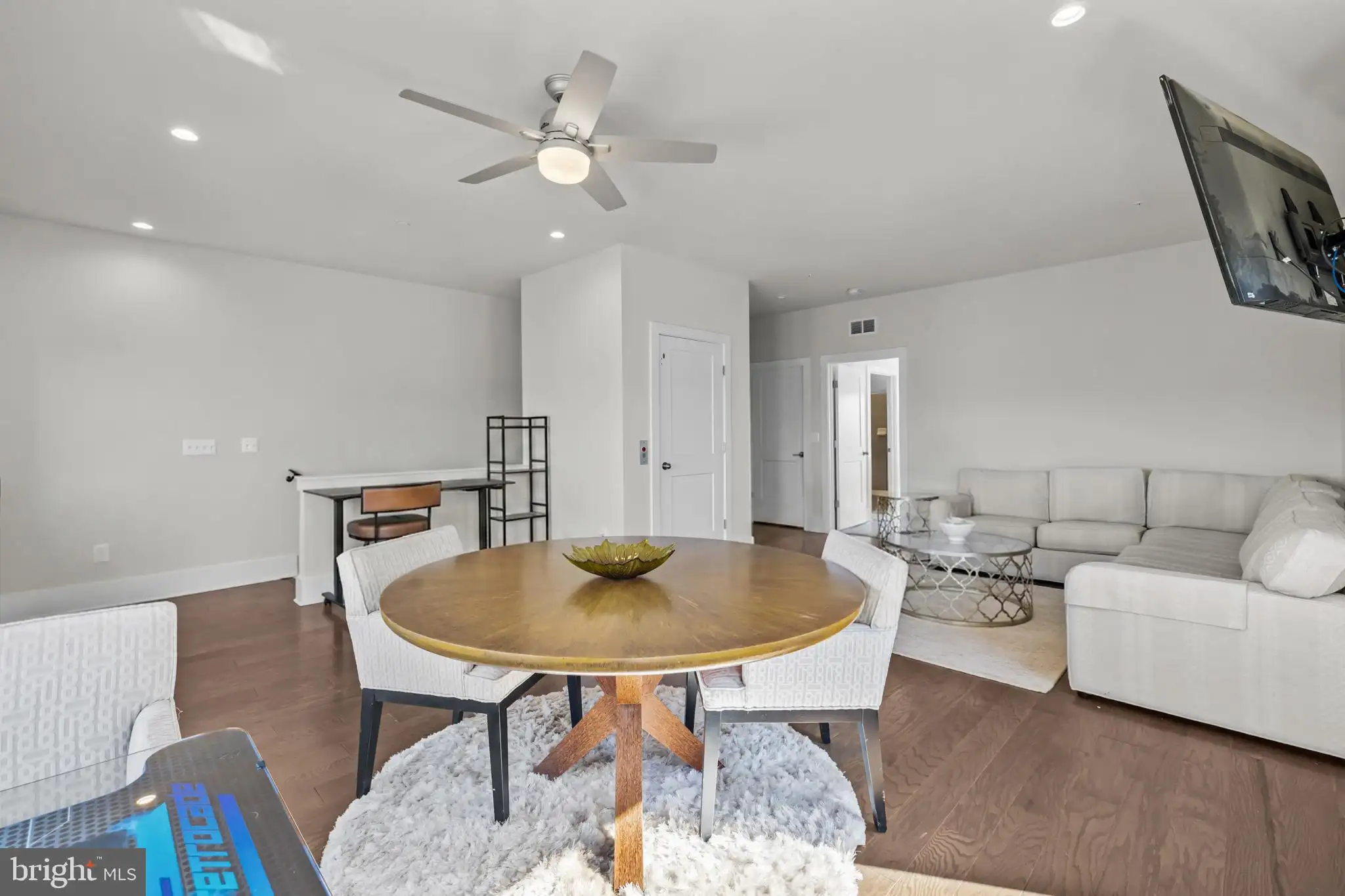 Additional image 94 of 43071 Track Bed Terrace, Ashburn, VA 20147