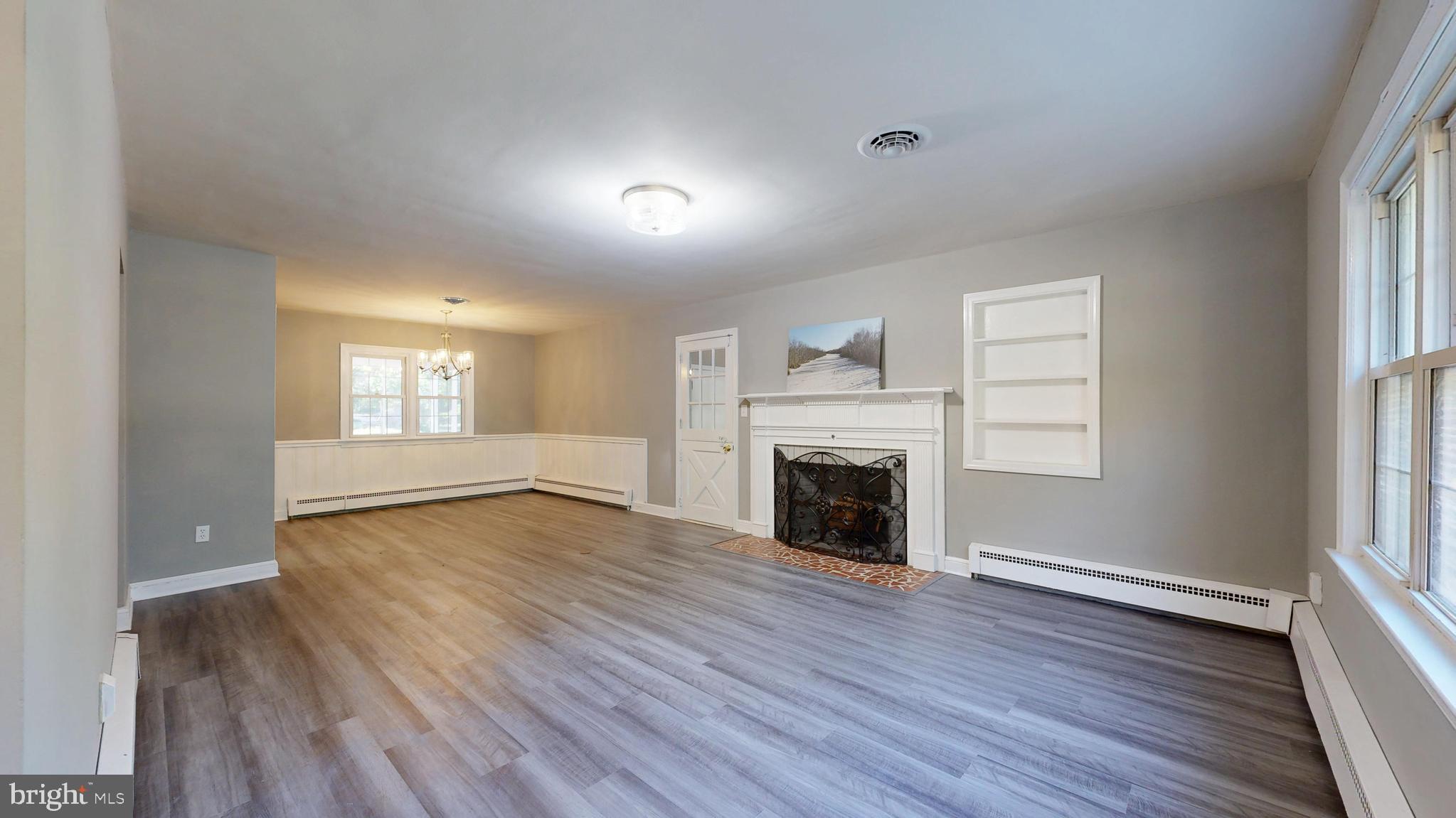 2043 HIGHLAND AVENUE