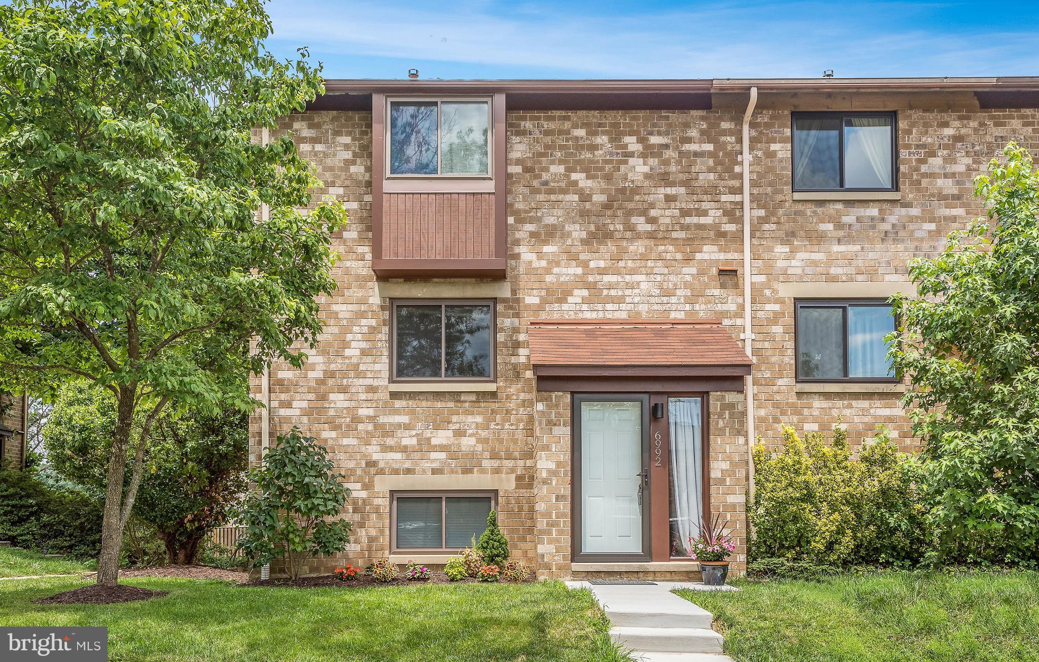 A Luxurious Blend Of Comfort & Style.This Updated Brick End Of Group Townhome is Offering 4 BR, 2 Full BA & 2 Half BA. Stunning Eat-In Kitchen w/Granite Counters & Stainless Steel Appliances, Spacious Bedrooms, Family Room w/Cozy Wood Burning Fireplace, Walkout Basement Level To Fully Fenced In Patio. MANY UPDATES including Newer HVAC,Windows,Kitchen, Baths & Young Roof. Commuters Dream Location!