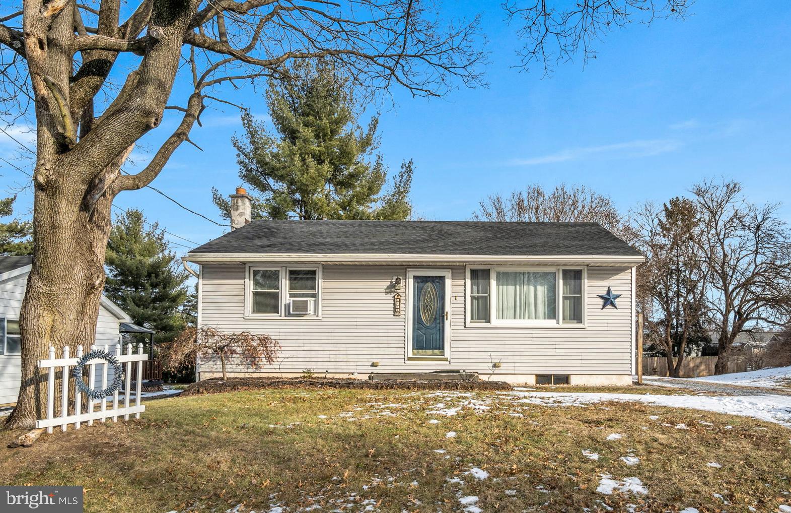 SCHLUSSER VILLAGE - Residential