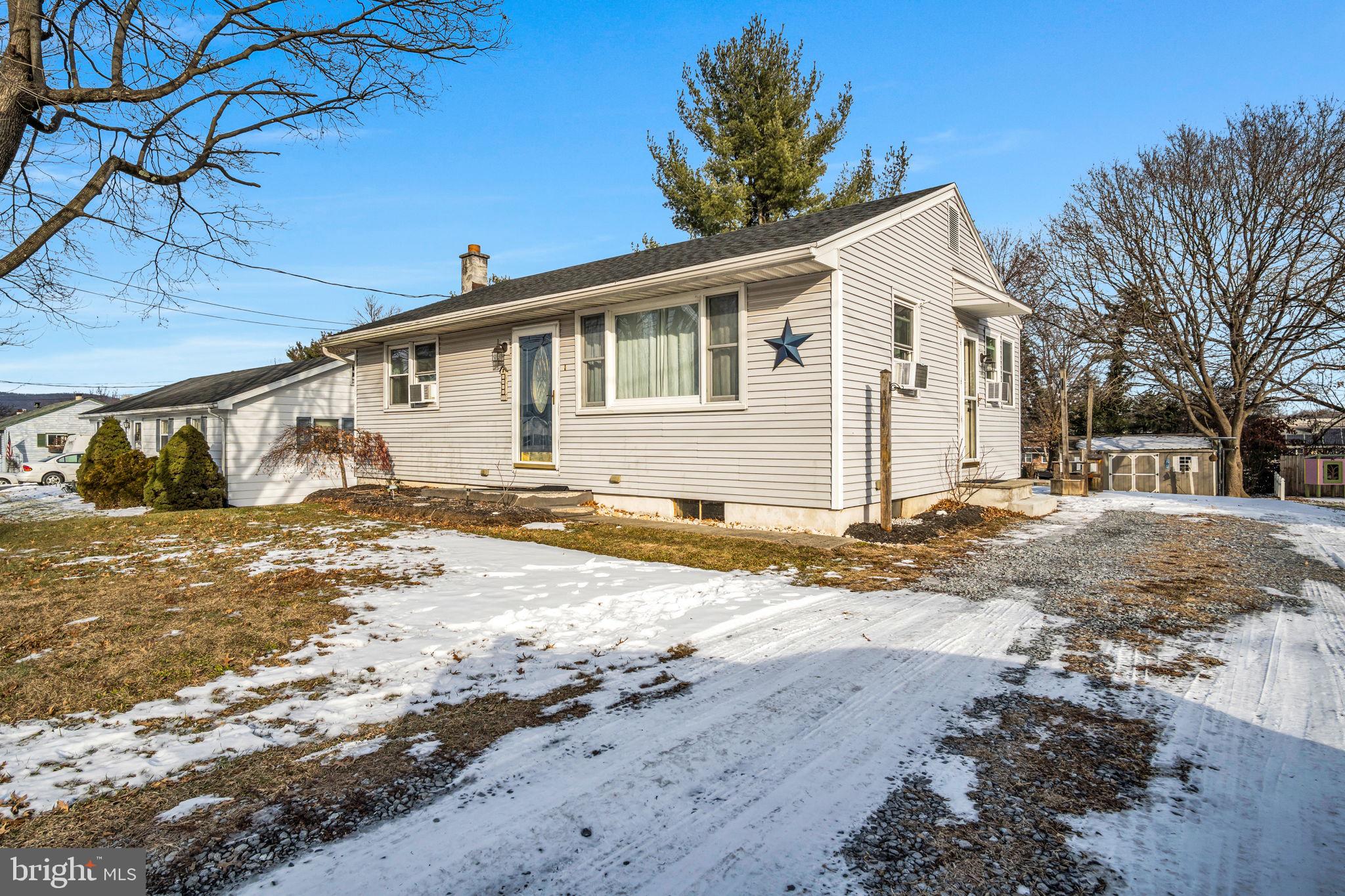 SCHLUSSER VILLAGE - Residential