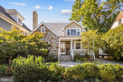 Homes For Rent - 1604 N Edgewood Street<br/> ARLINGTON, VA 22201