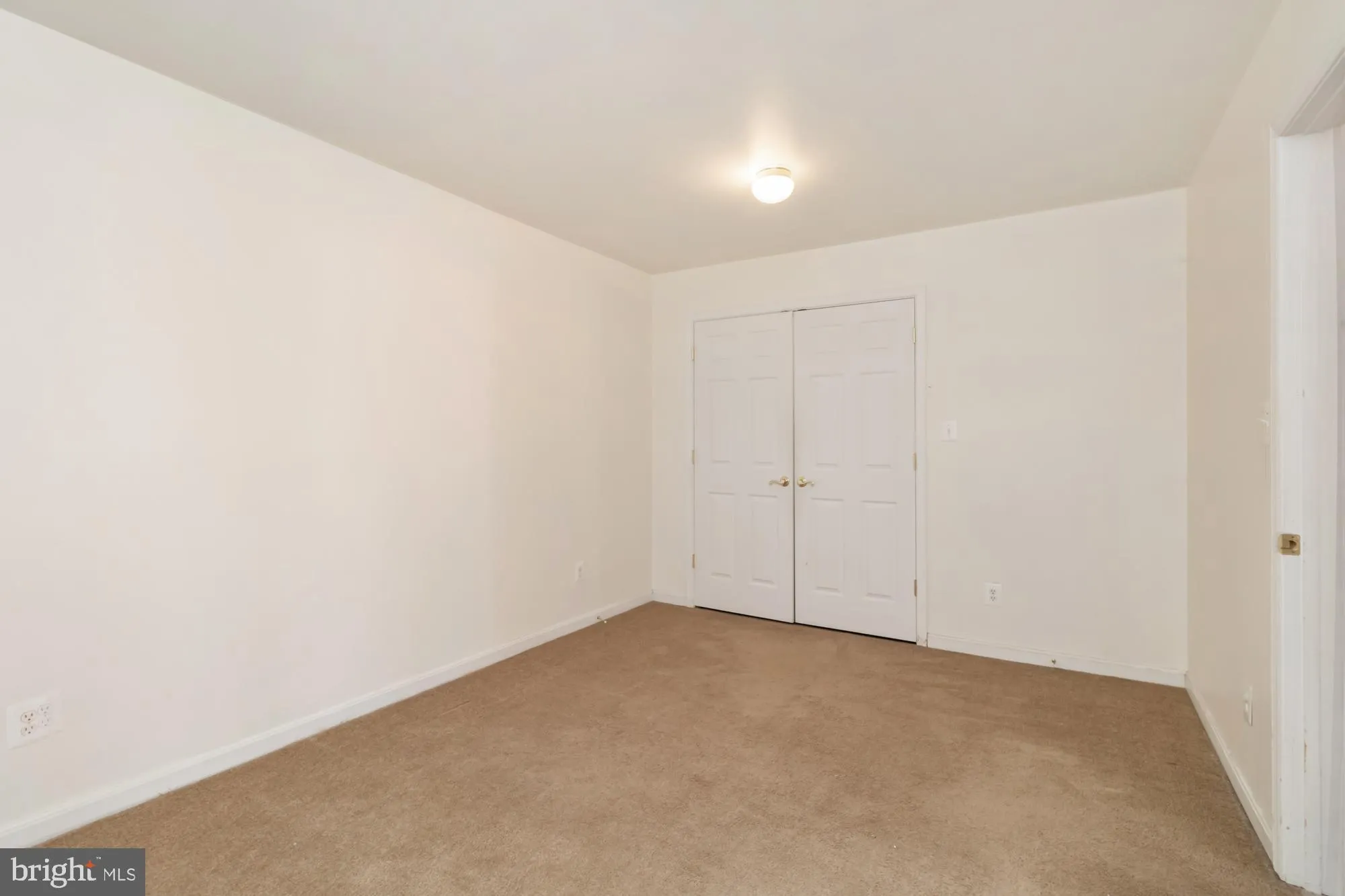 York, Pennsylvania 17408, United States, 3 Bedrooms Bedrooms, ,3 BathroomsBathrooms,Residential,Pending,79943