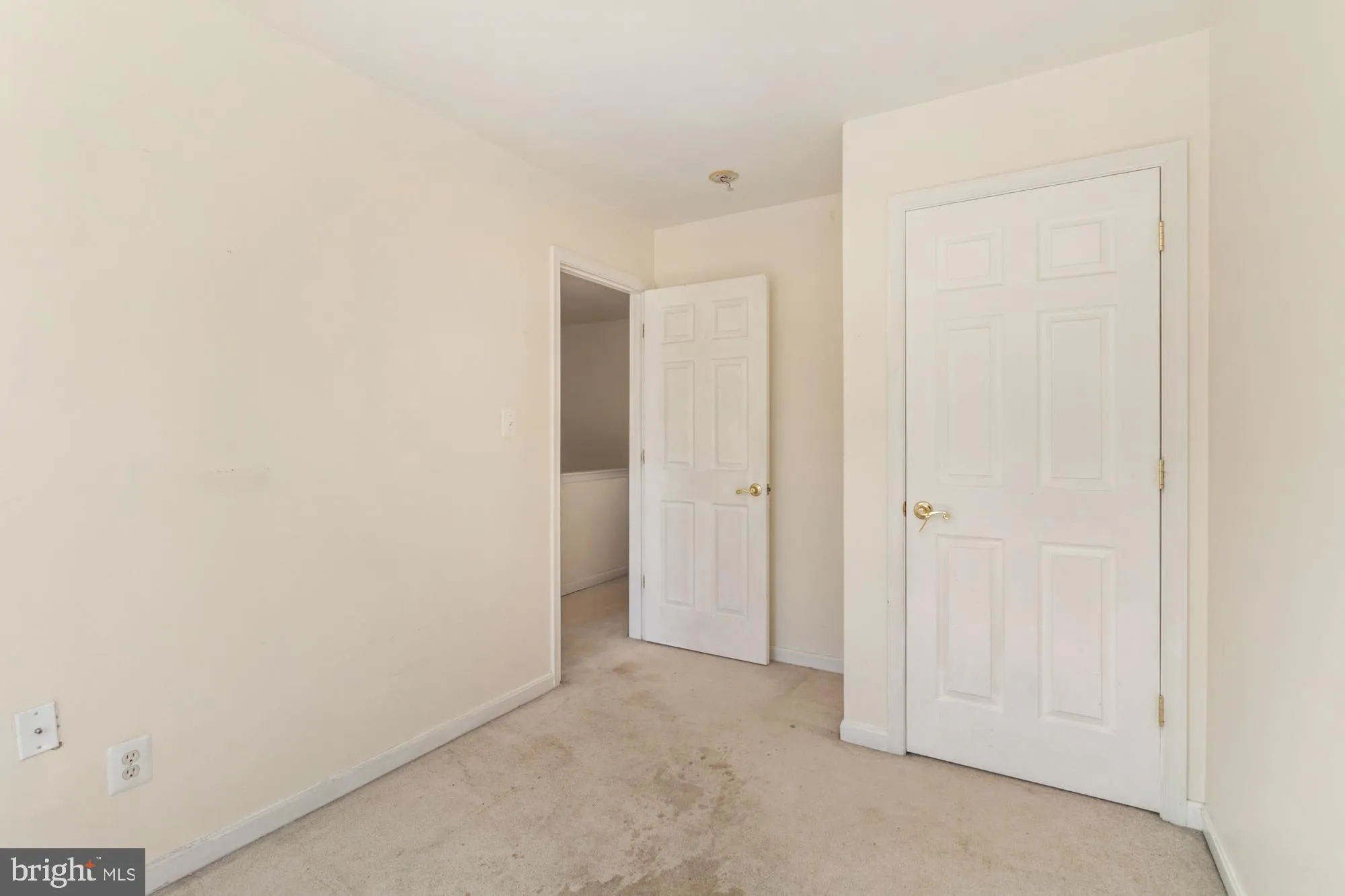 York, Pennsylvania 17408, United States, 3 Bedrooms Bedrooms, ,3 BathroomsBathrooms,Residential,Pending,79943