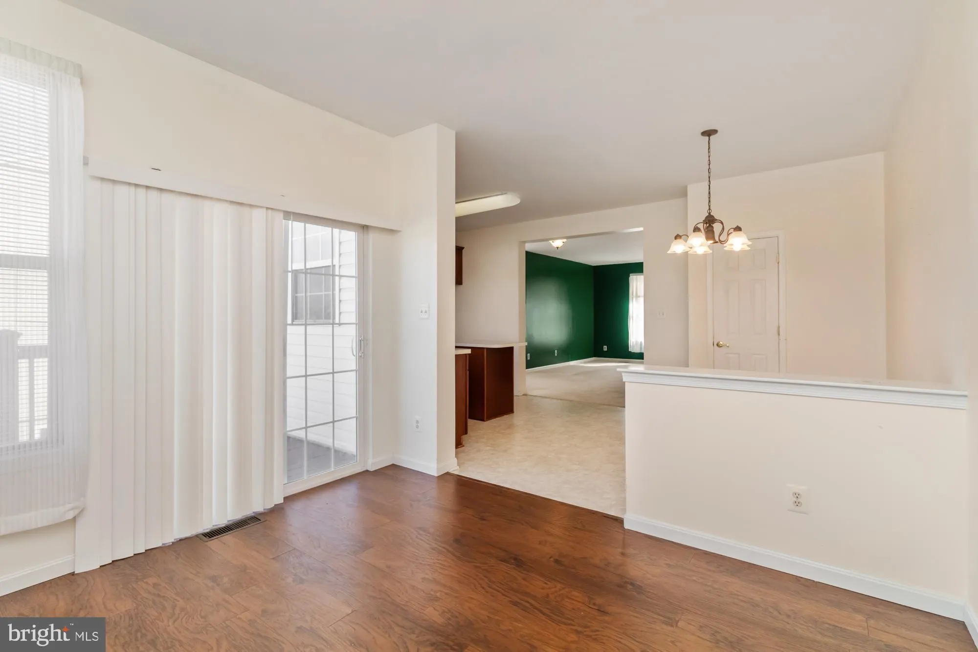 York, Pennsylvania 17408, United States, 3 Bedrooms Bedrooms, ,3 BathroomsBathrooms,Residential,Pending,79943