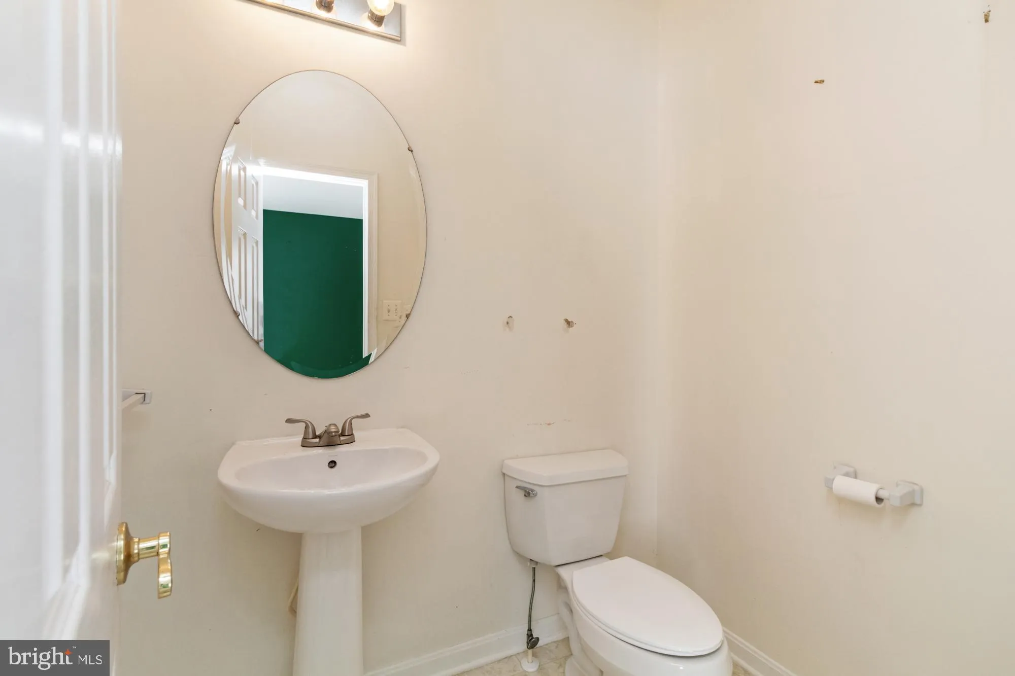 York, Pennsylvania 17408, United States, 3 Bedrooms Bedrooms, ,3 BathroomsBathrooms,Residential,Pending,79943