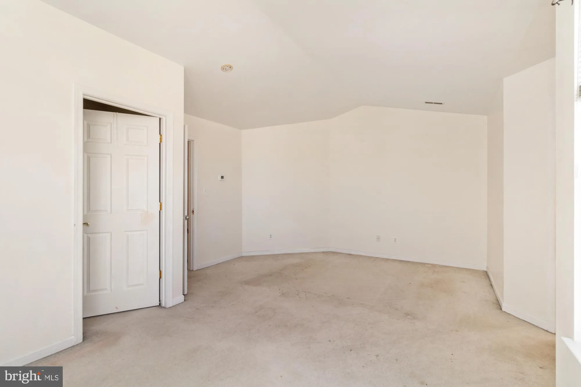 York, Pennsylvania 17408, United States, 3 Bedrooms Bedrooms, ,3 BathroomsBathrooms,Residential,Pending,79943