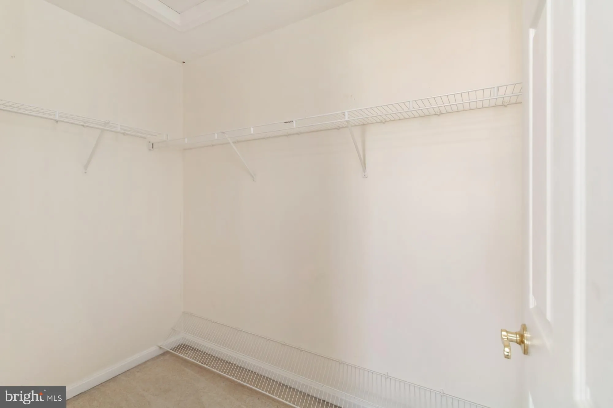 York, Pennsylvania 17408, United States, 3 Bedrooms Bedrooms, ,3 BathroomsBathrooms,Residential,Pending,79943