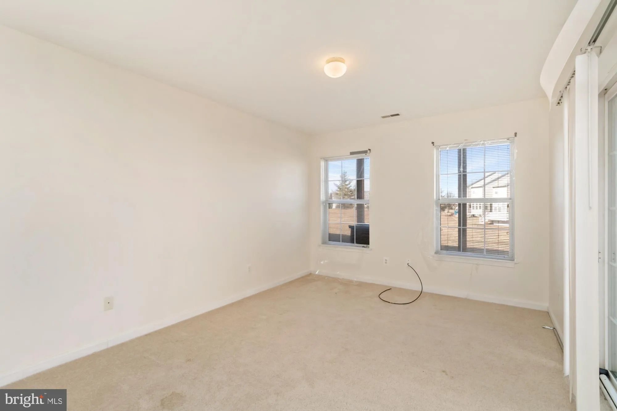 York, Pennsylvania 17408, United States, 3 Bedrooms Bedrooms, ,3 BathroomsBathrooms,Residential,Pending,79943