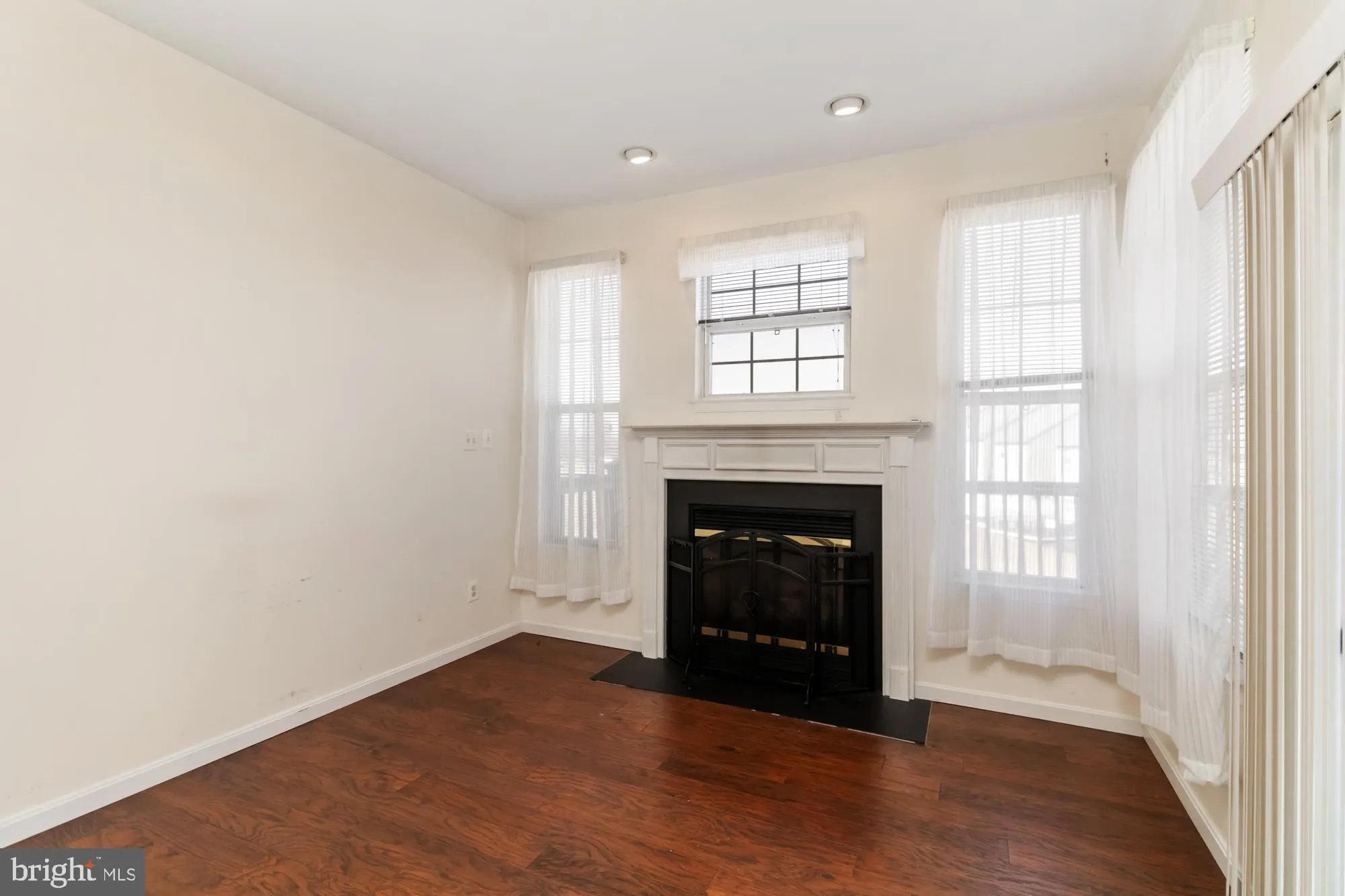 York, Pennsylvania 17408, United States, 3 Bedrooms Bedrooms, ,3 BathroomsBathrooms,Residential,Pending,79943