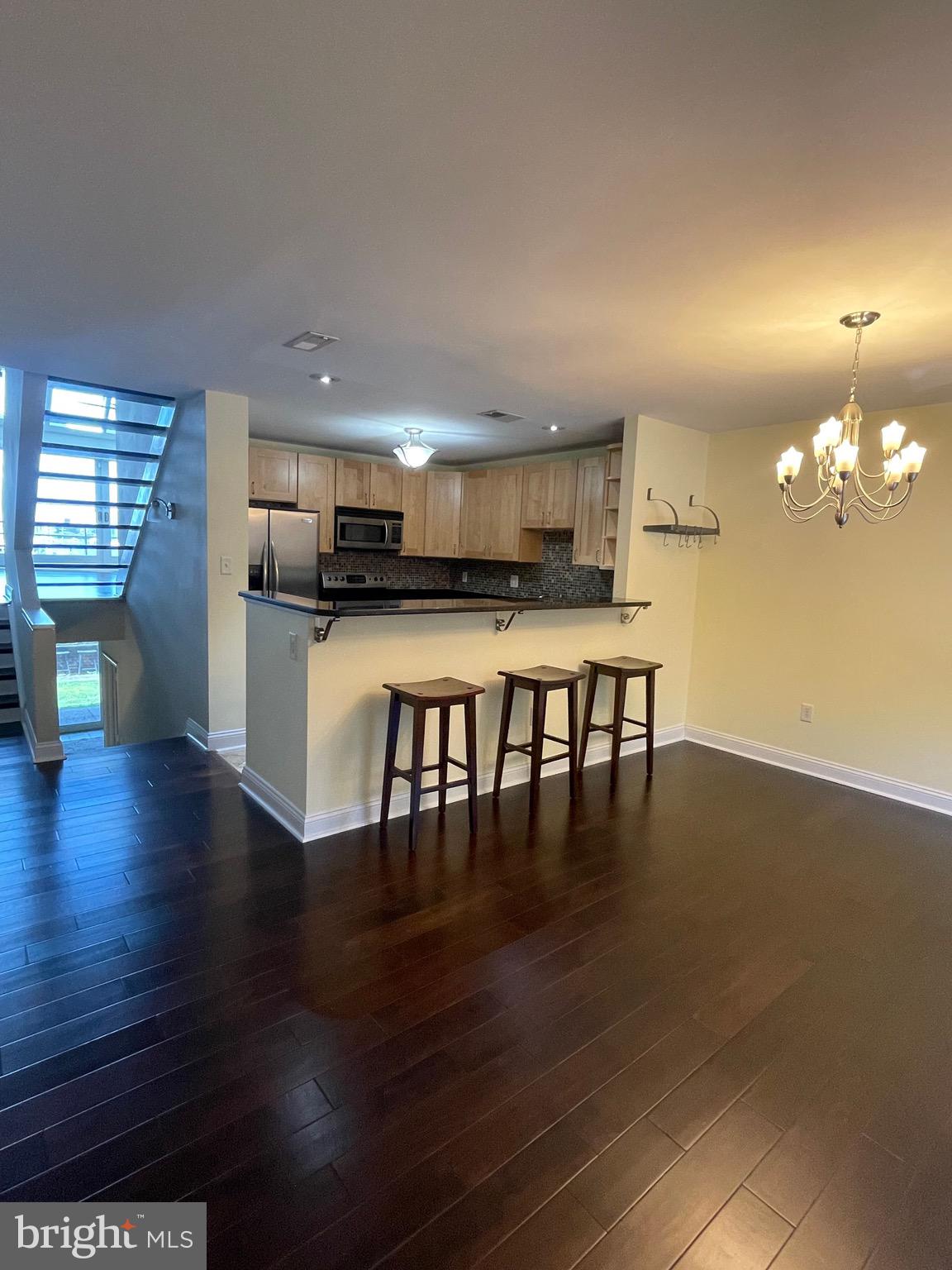 ANCHORAGE TOWERS - Residential Lease