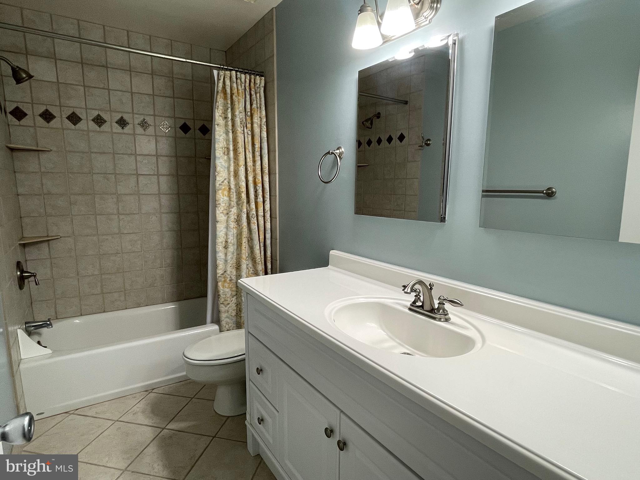 ANCHORAGE TOWERS - Residential Lease