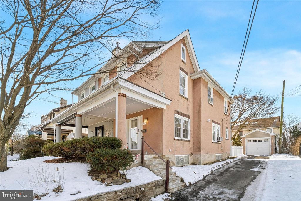 Photo of 208 Harwicke Road, SPRINGFIELD, PA 19064 (MLS # PADE2106906)
