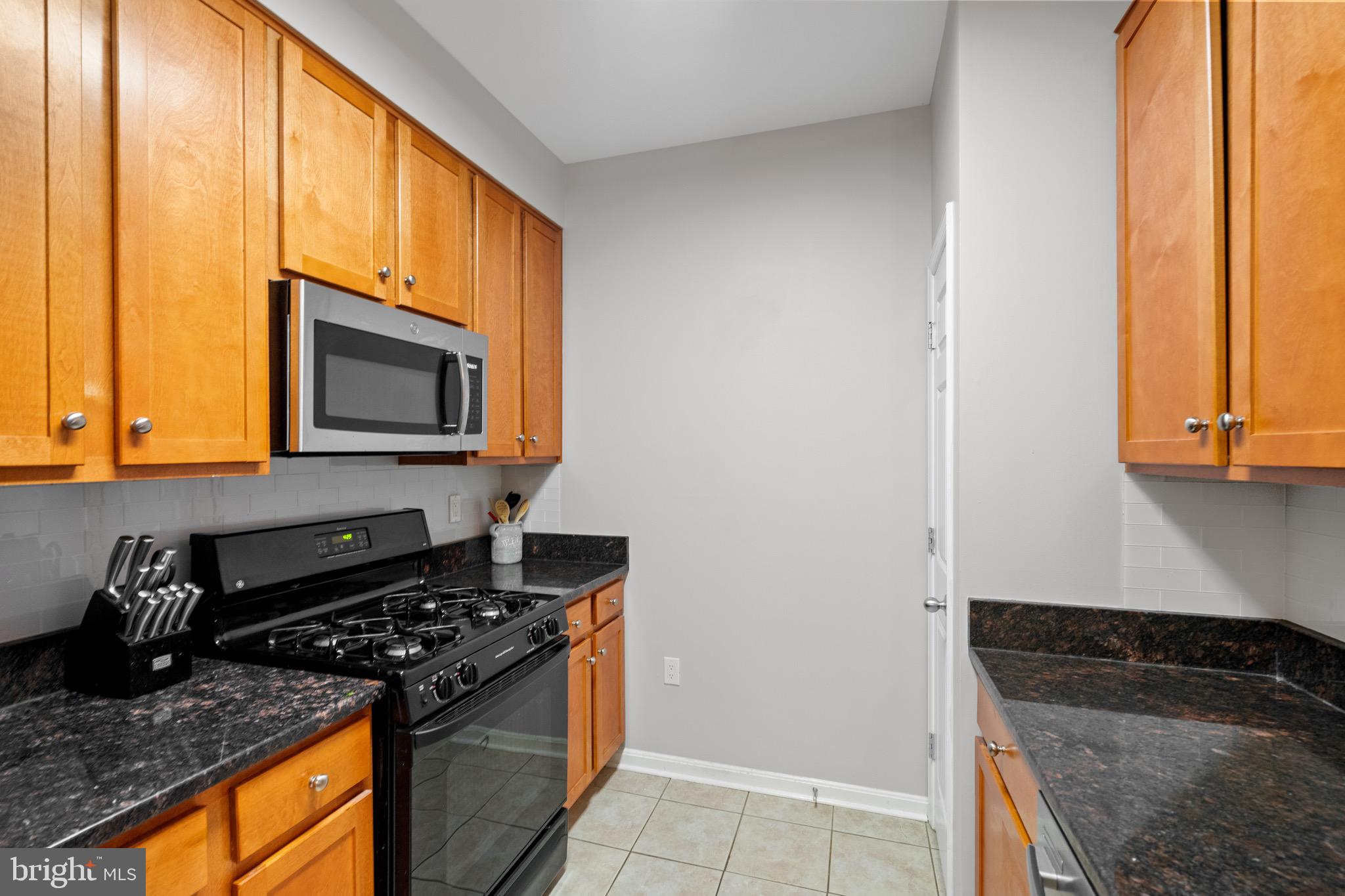 EXCHANGE AT VAN DORN - Residential Lease