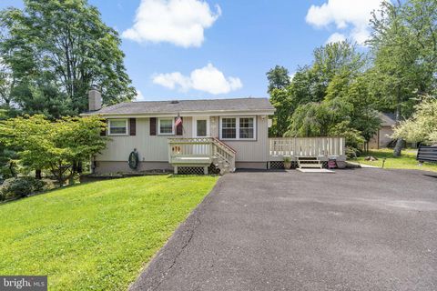 289 ATWOOD DRIVE GERRARDSTOWN WV 25420